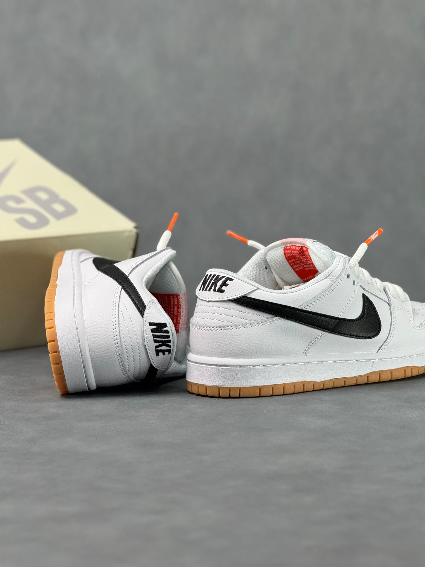 Nike Sb Dunk Low White Gum