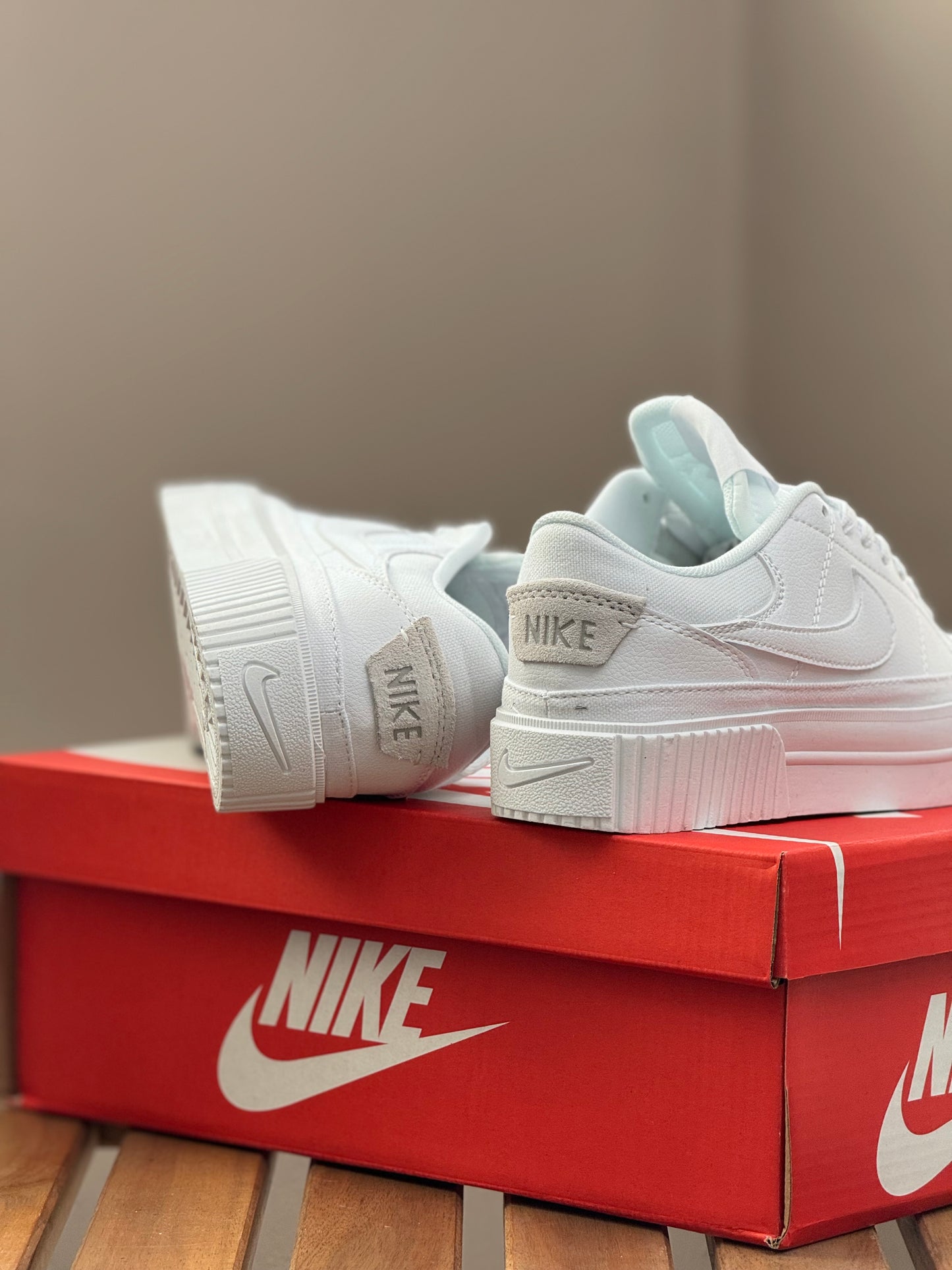 Nike Court Legacy