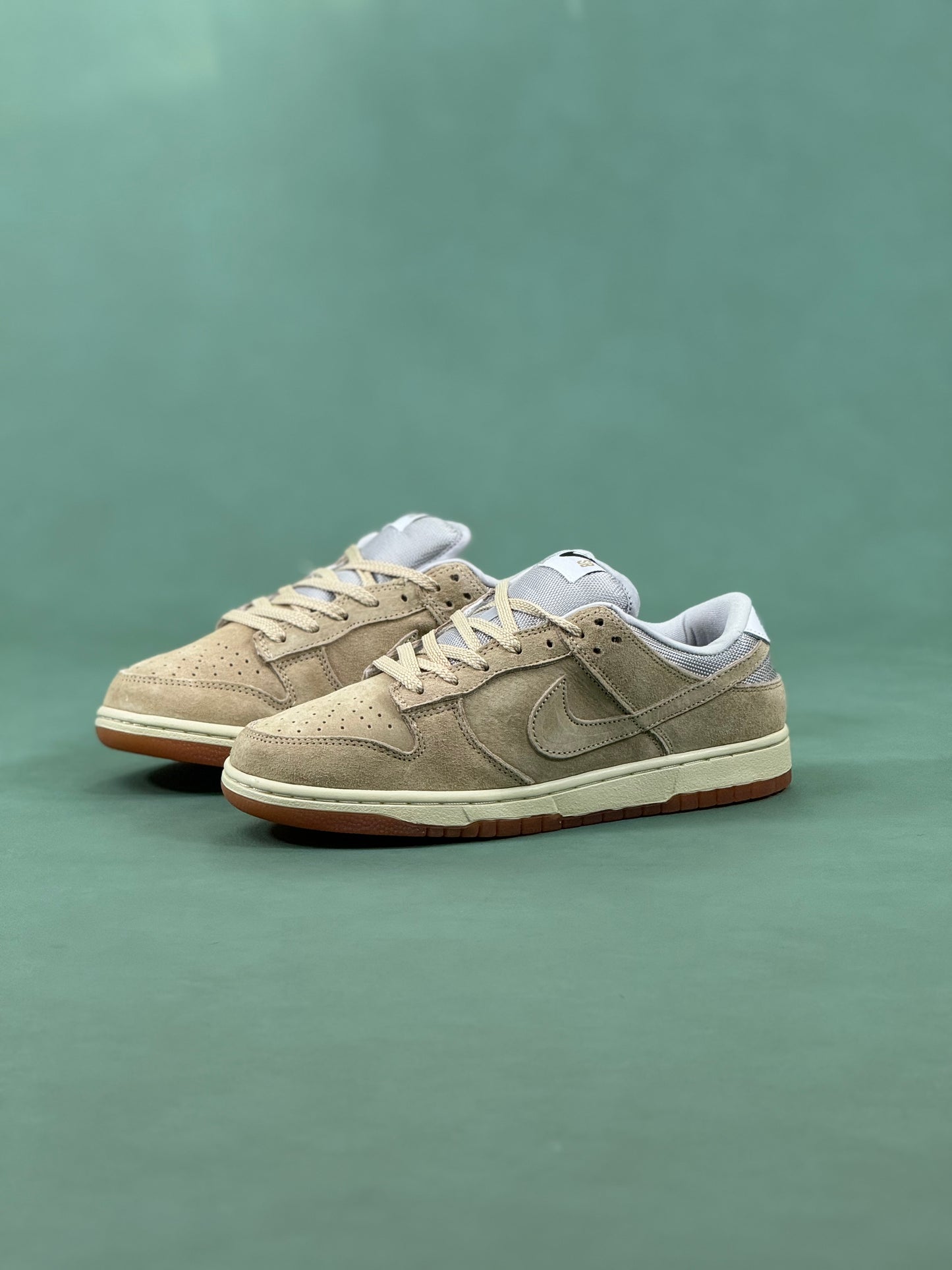 Nike Sb Dunk low Parachute beige