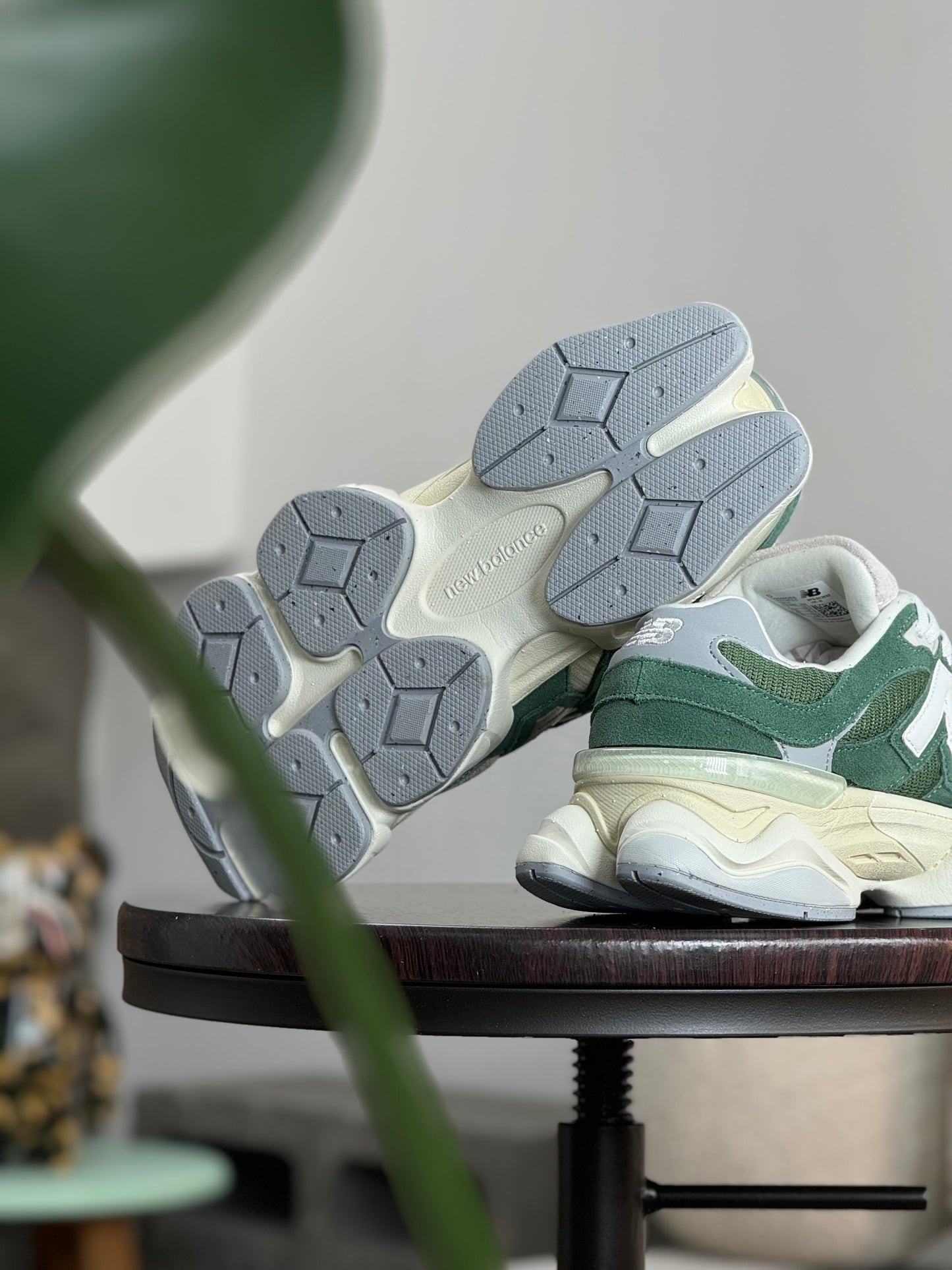 New Balance 9060 Nori