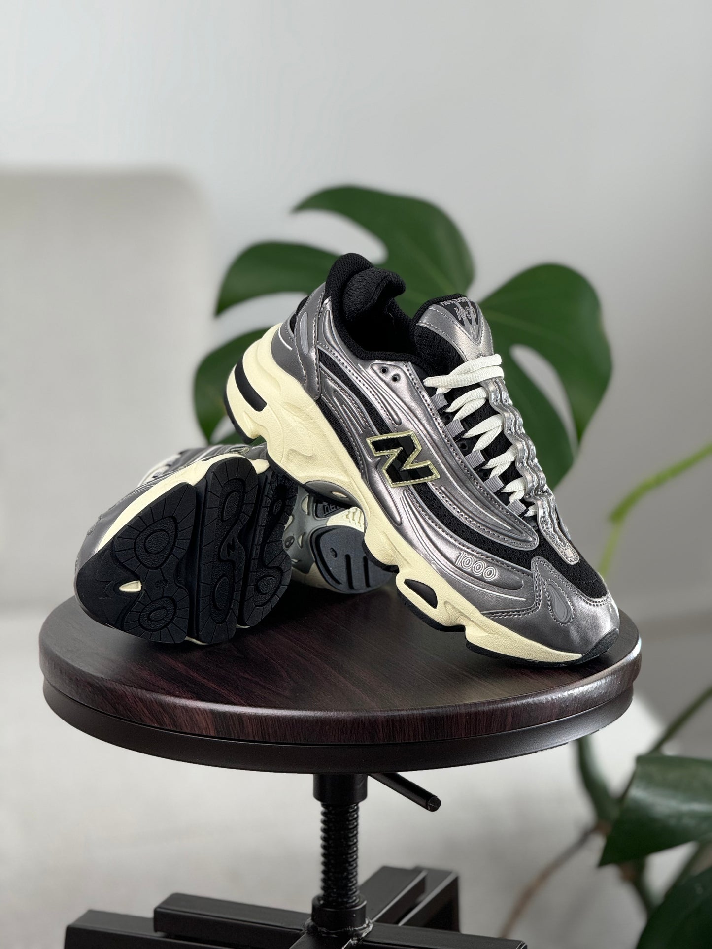 New Balance 1000 Silver Metallic