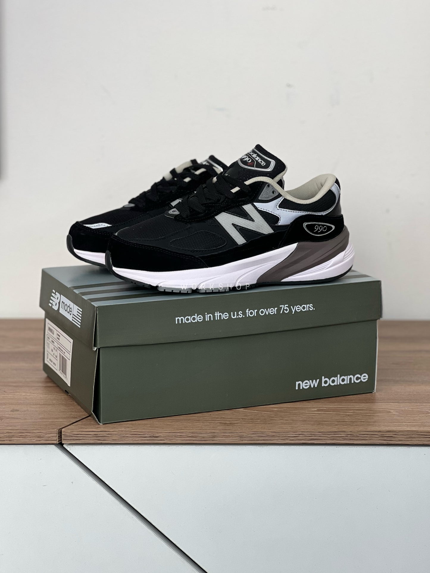 New Balance 990v6