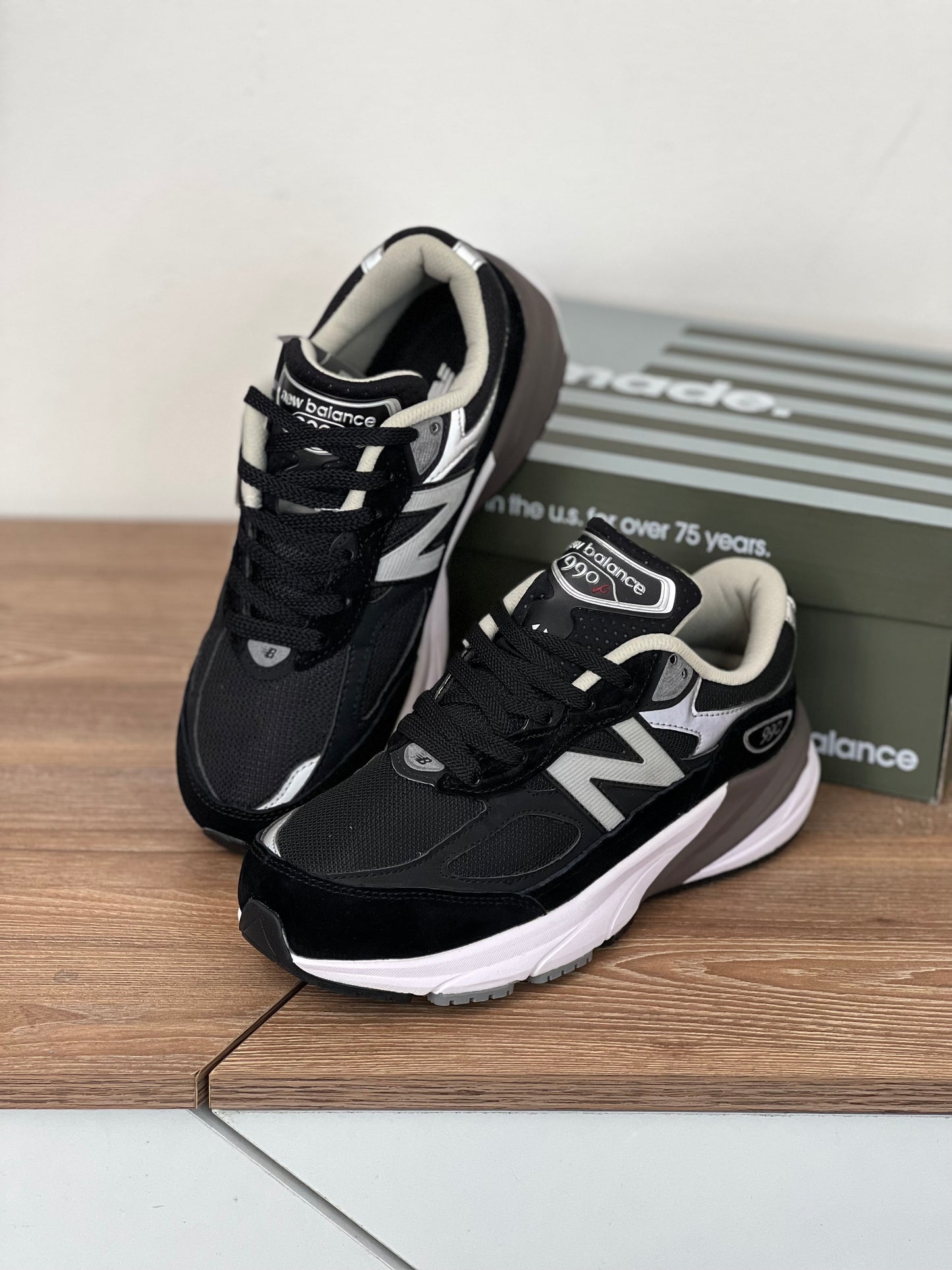 New Balance 990v6