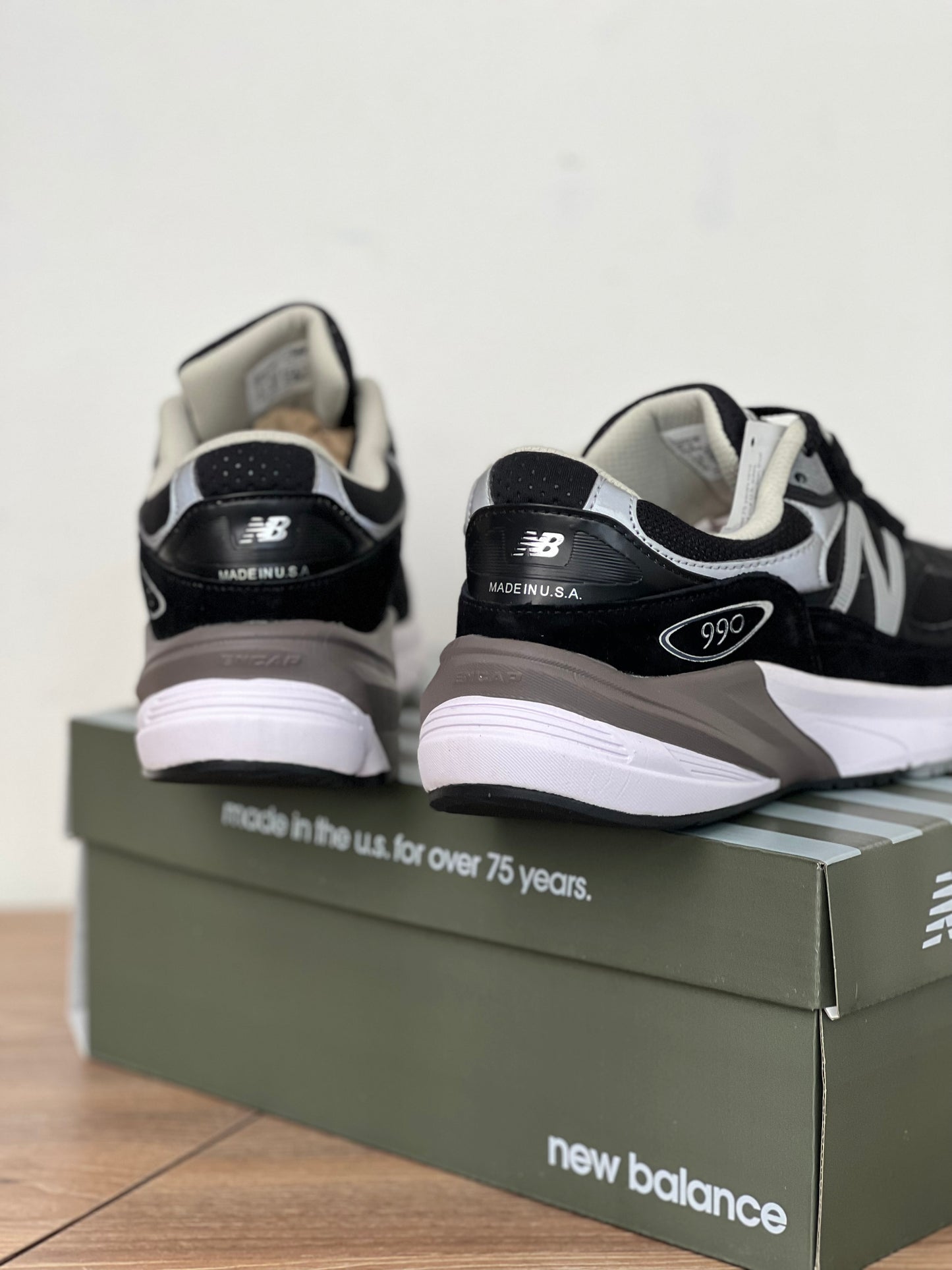 New Balance 990v6
