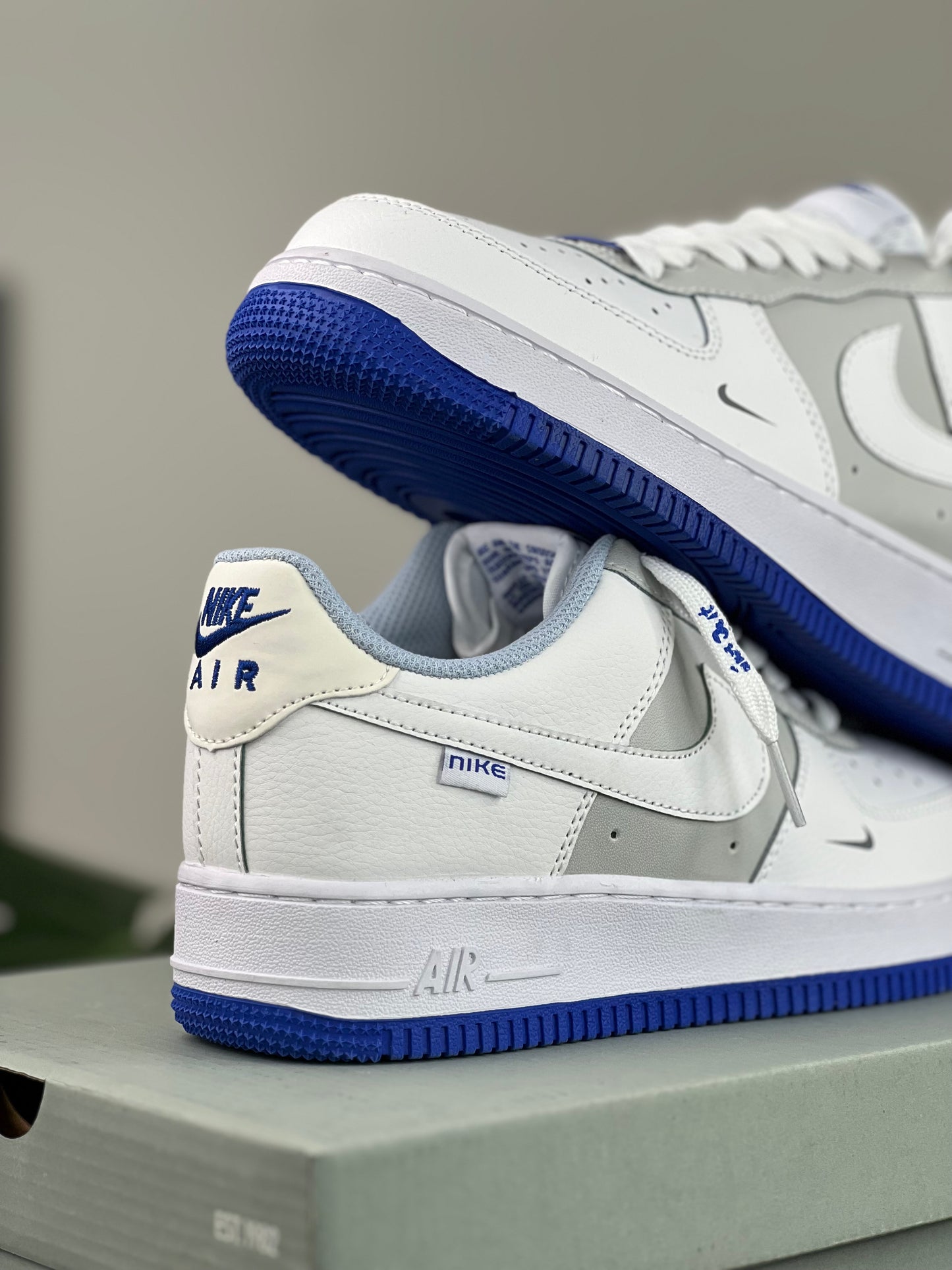 Air Force One Low