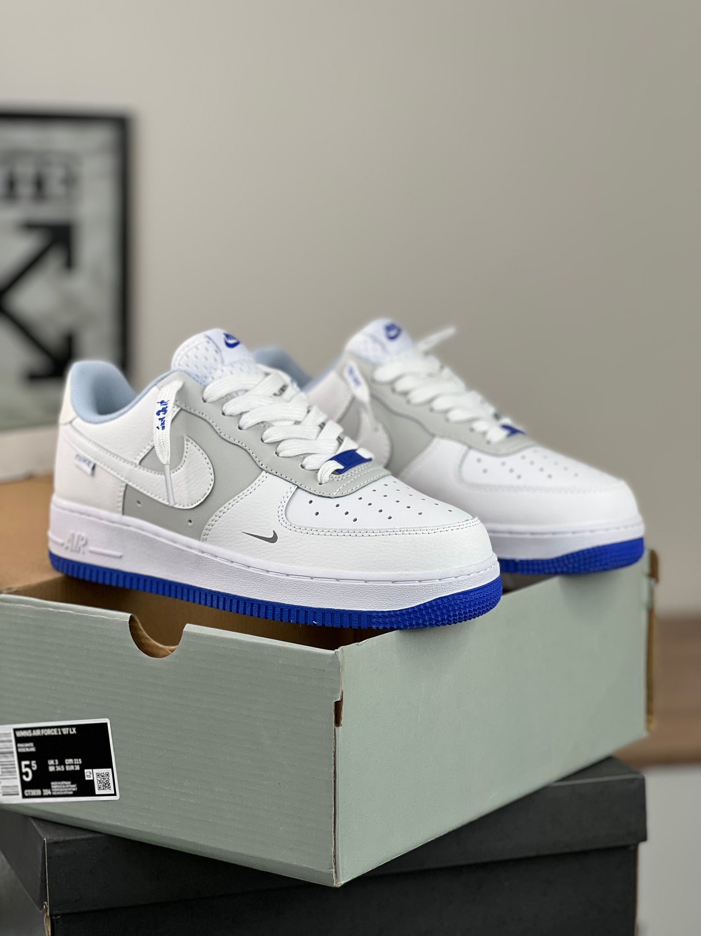 Air Force One Low