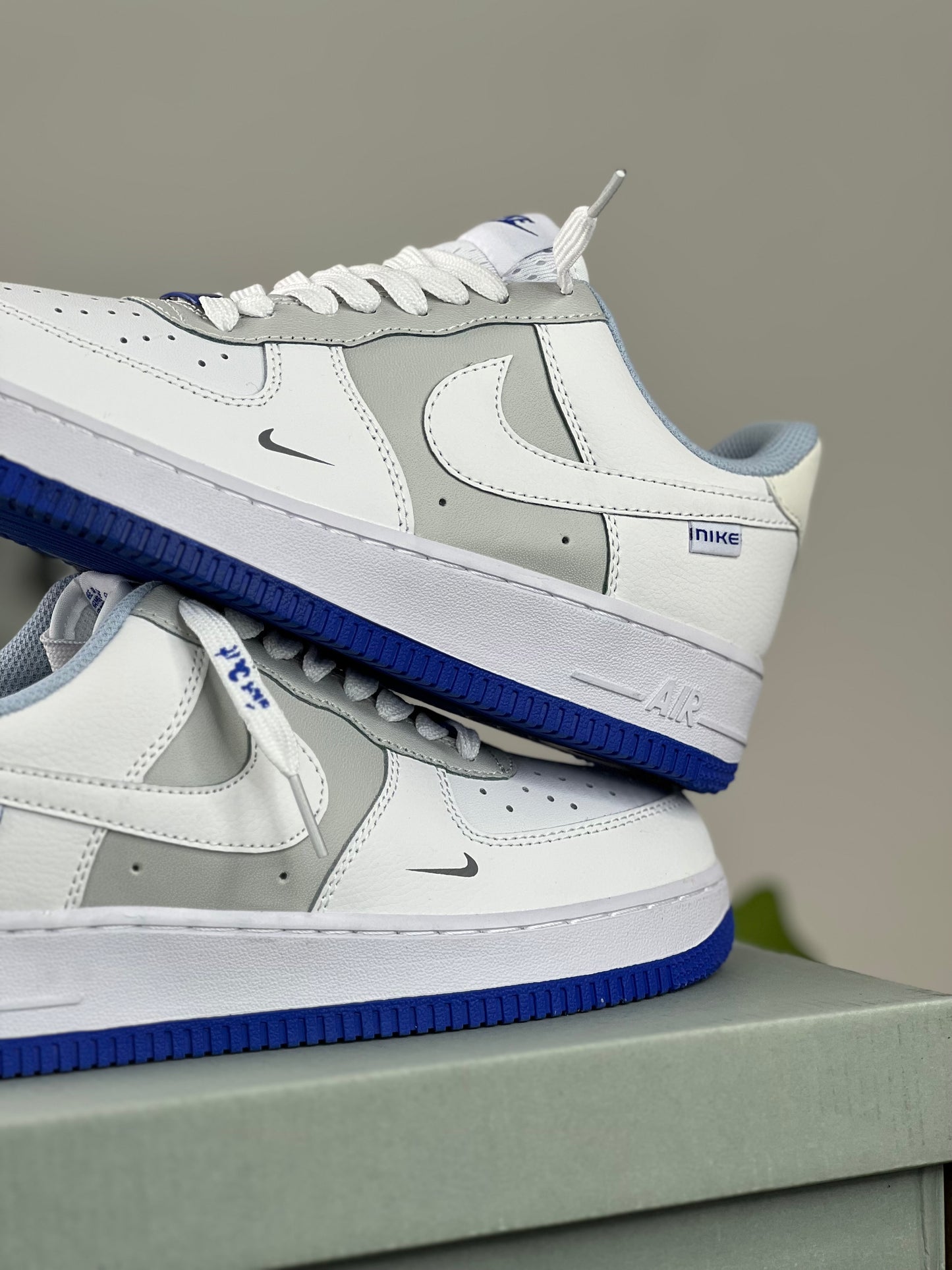 Air Force One Low
