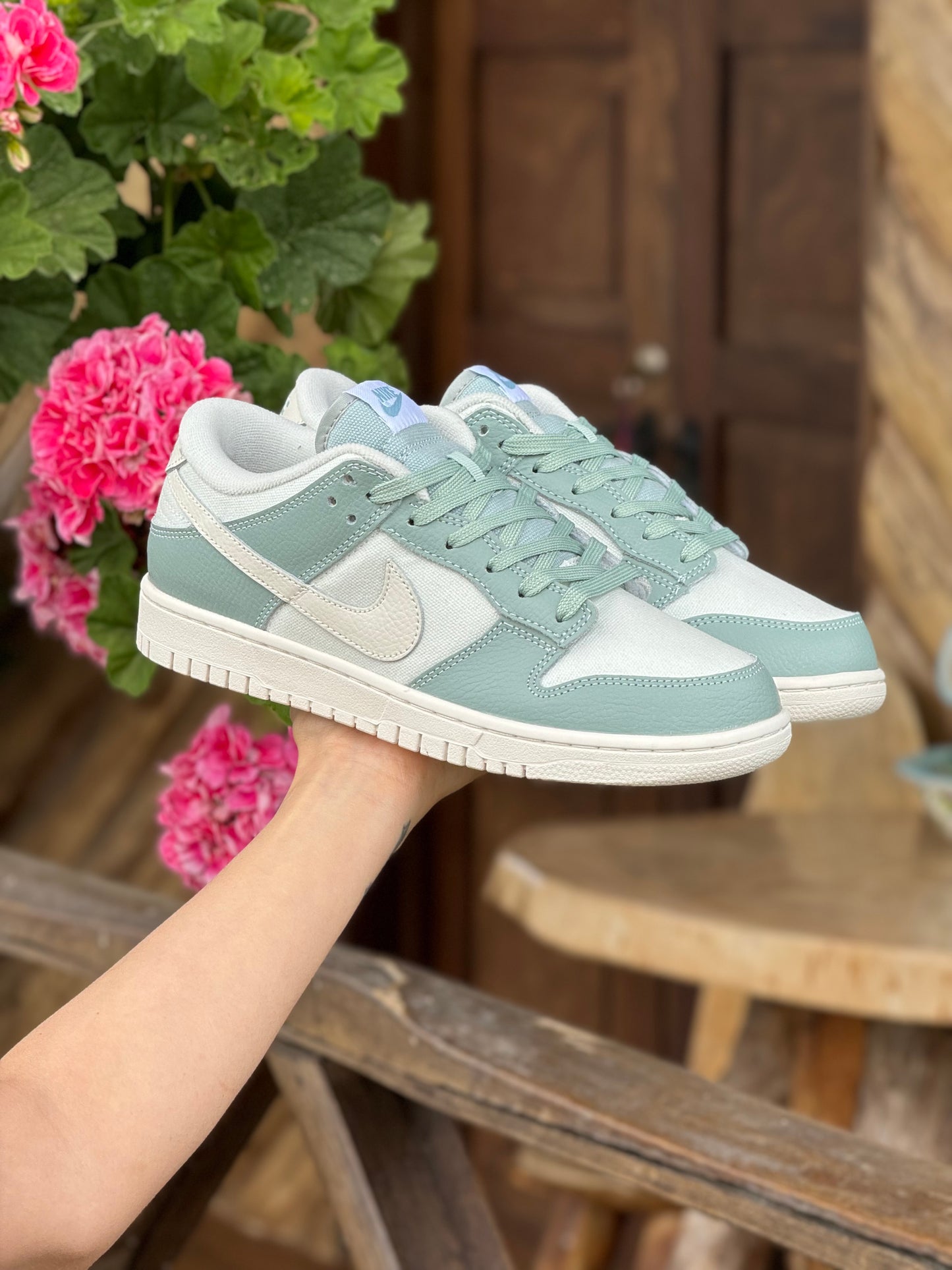 Nike Dunk Low 'Mica Green'