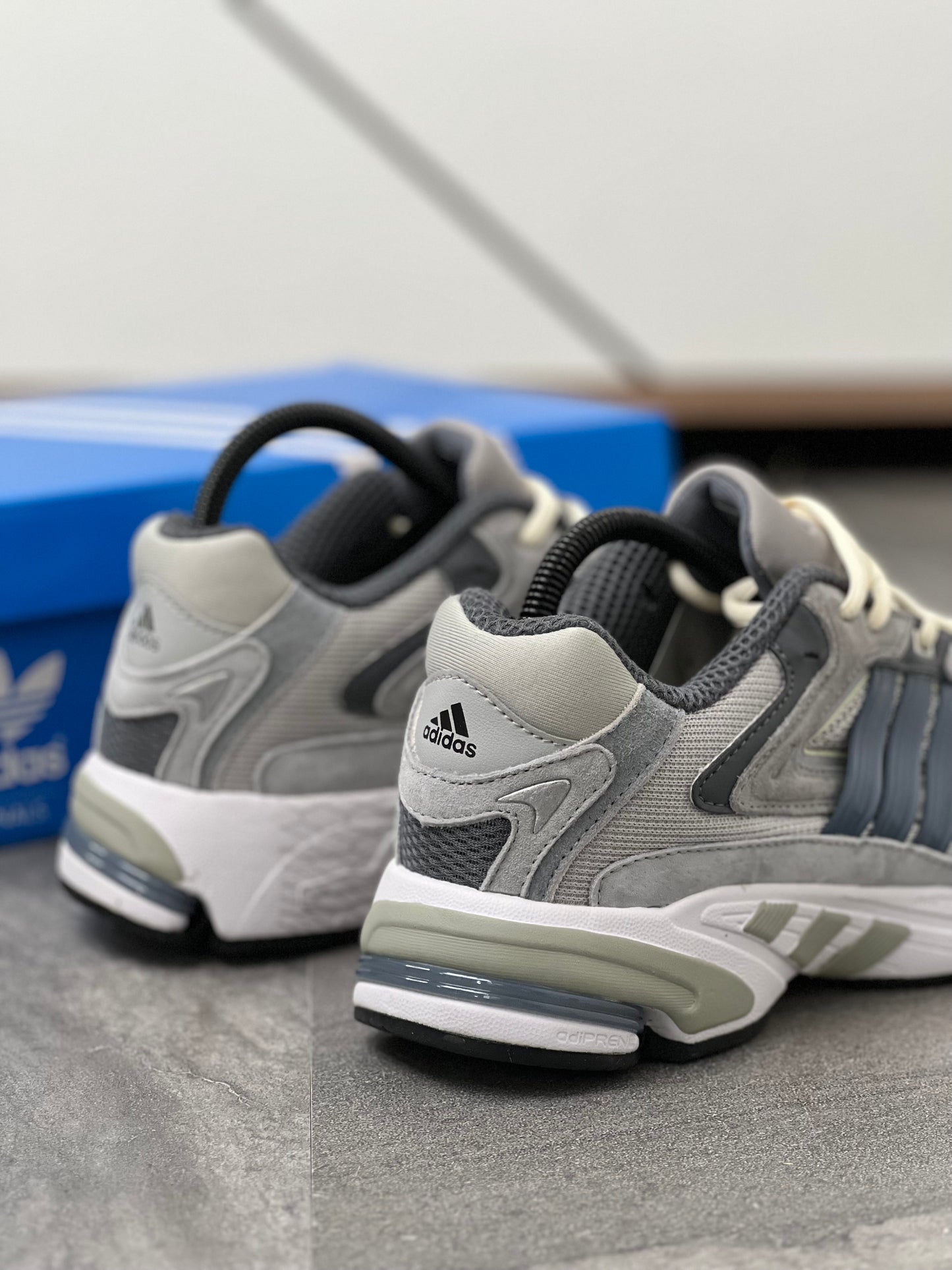 Adidas Response CL