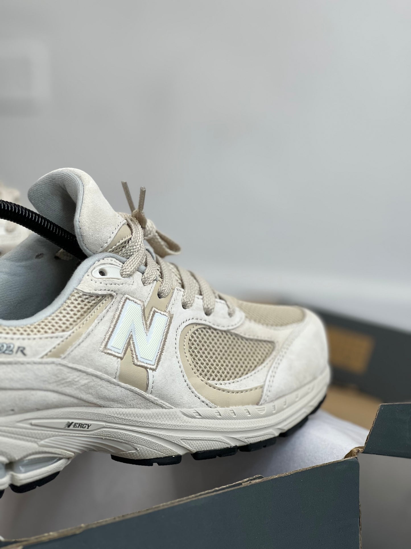 New Balance 2002r