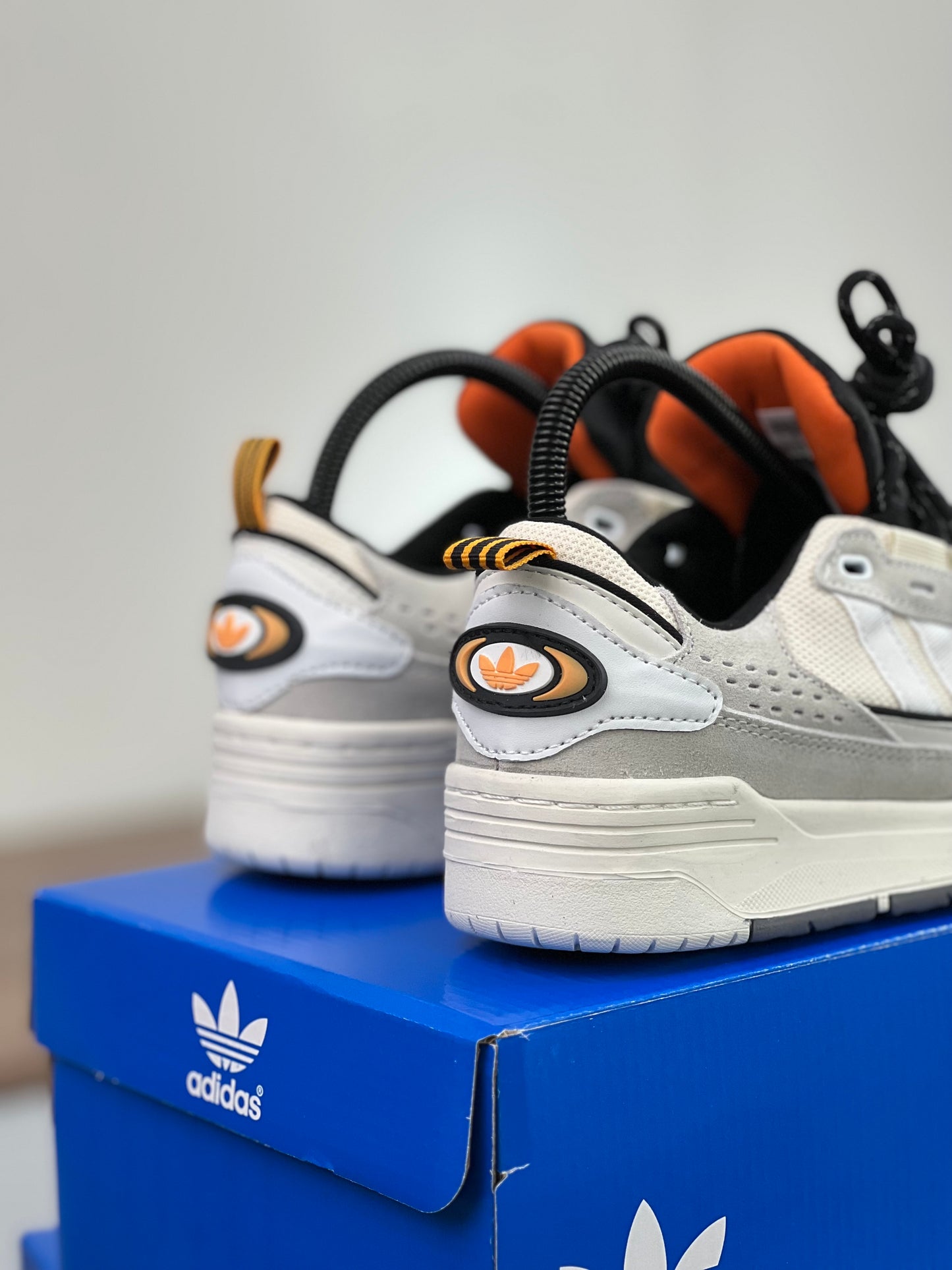 Adi 2000