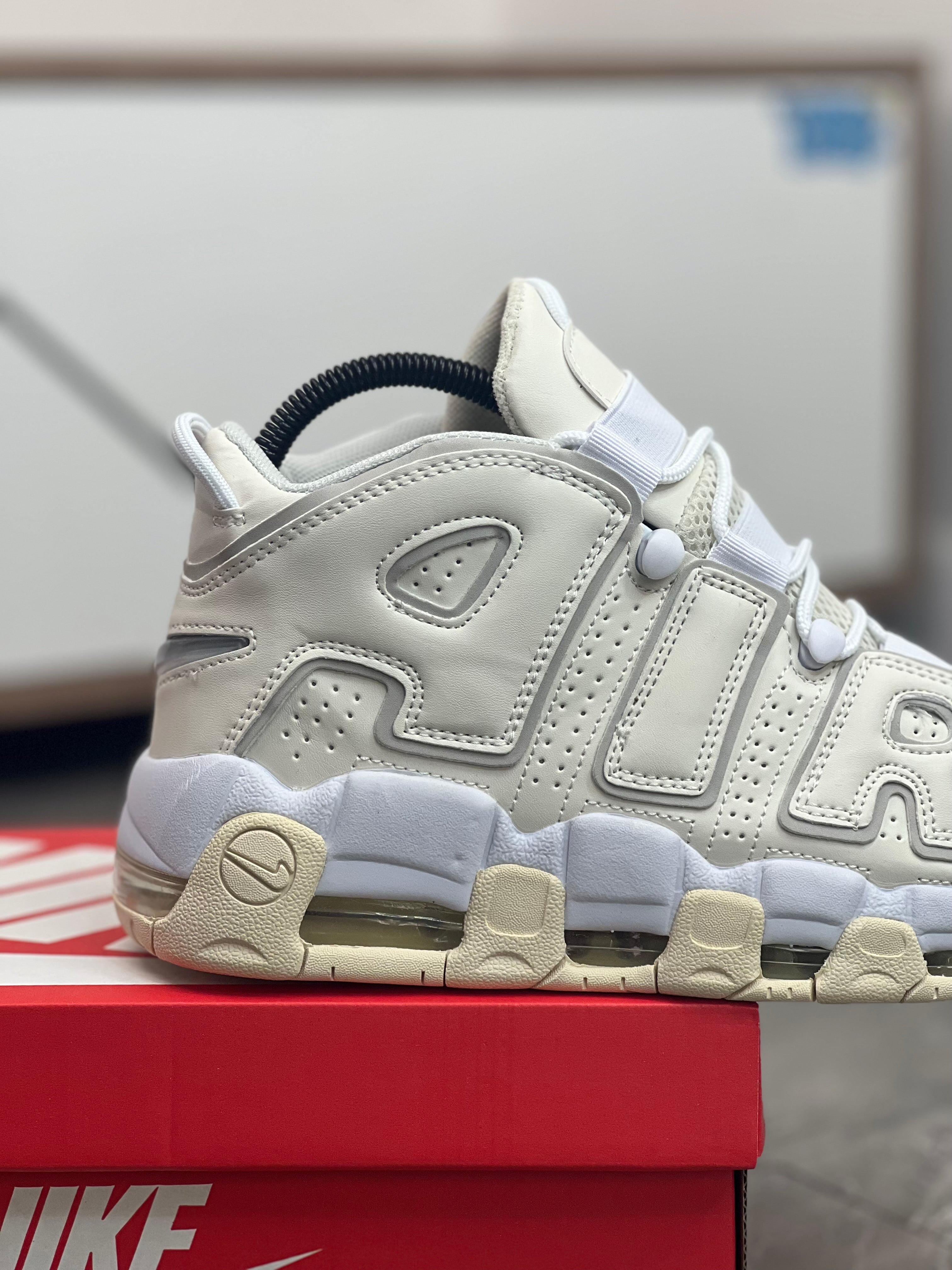 Nike Uptempo Beige workshop