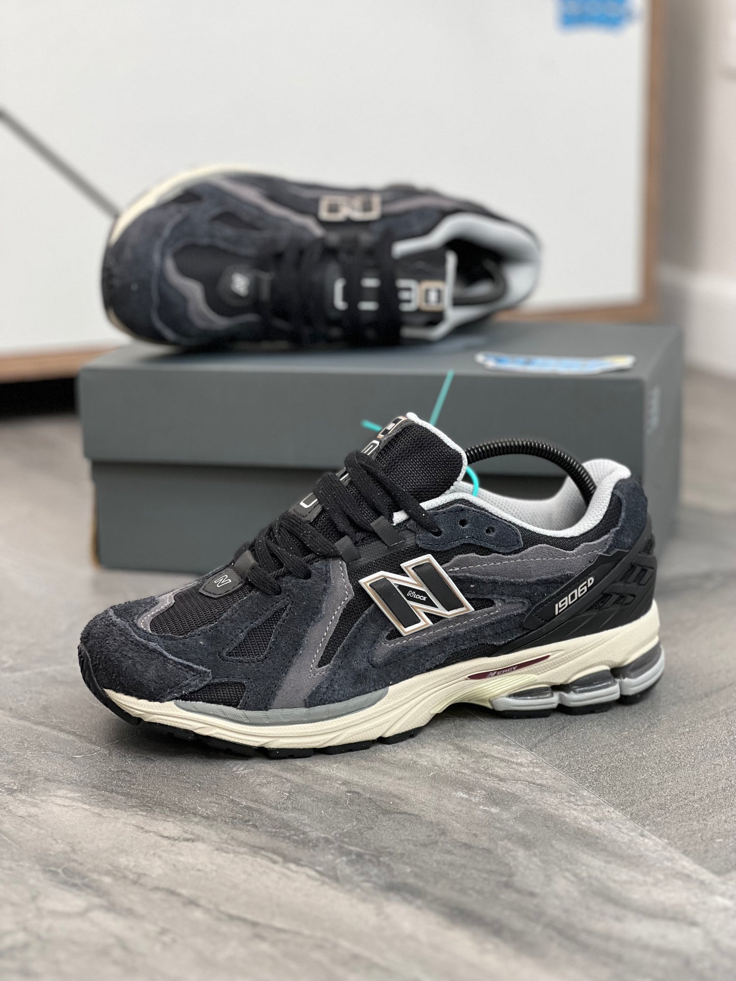 New Balance 1906D