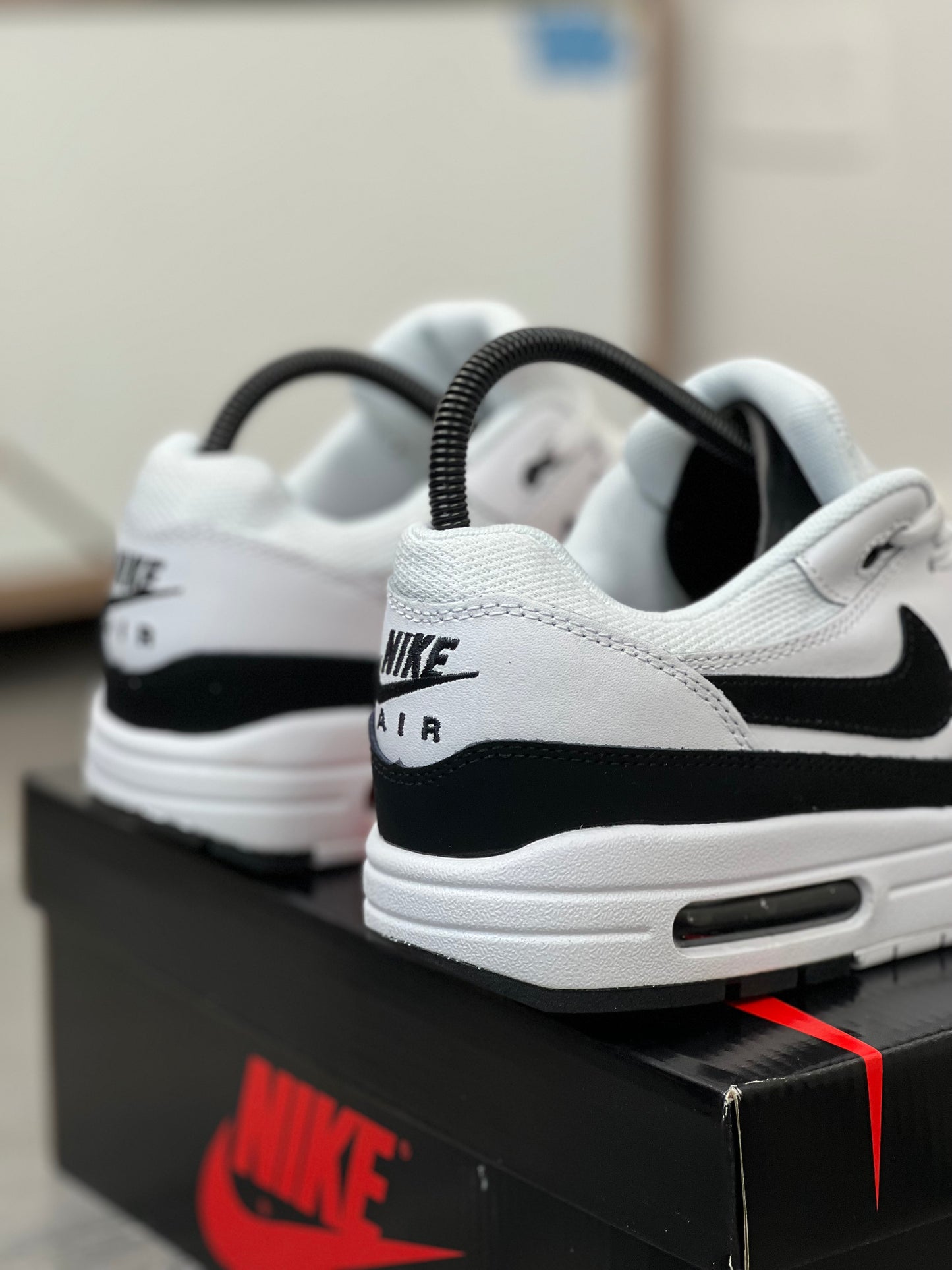 Nike Air Max White Black