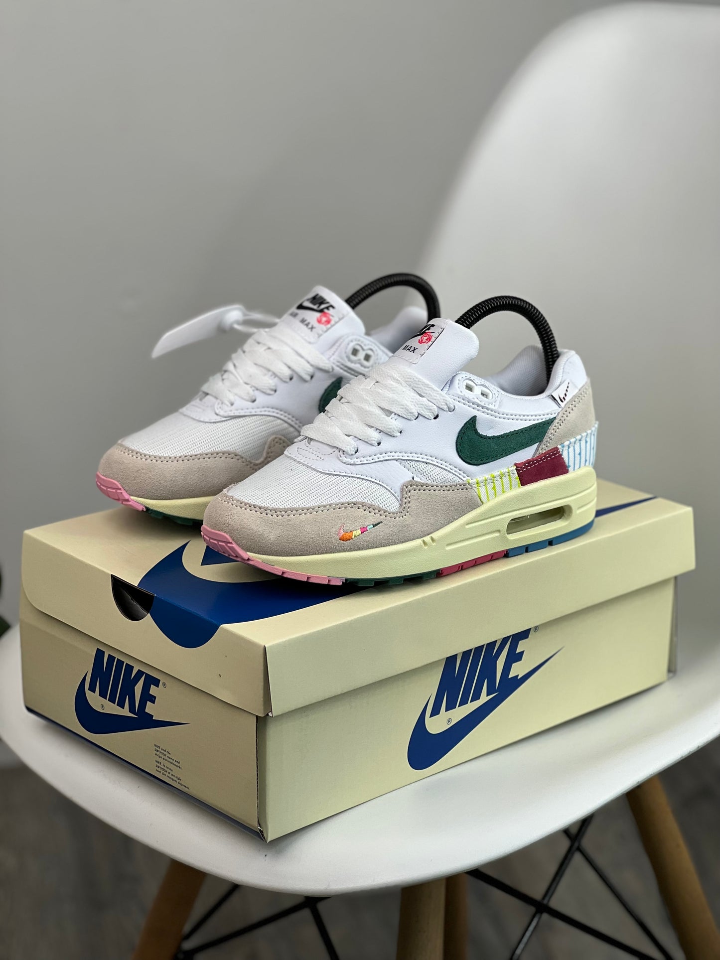 Nike Air Max 1 All Petals United