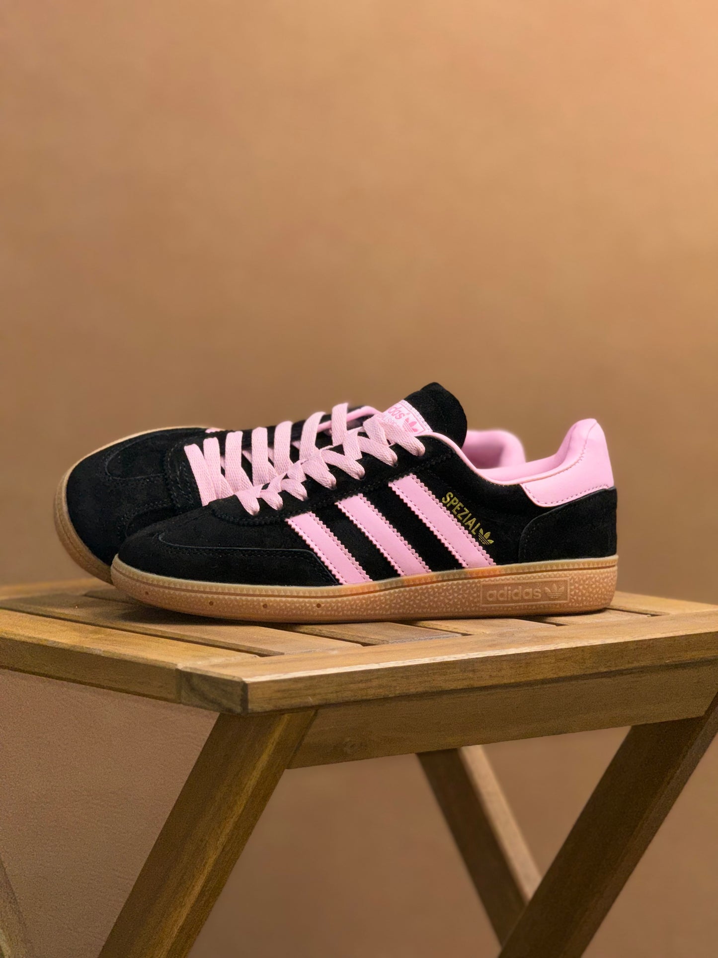 Adidas Handball Spezial Core black/Pink Gum