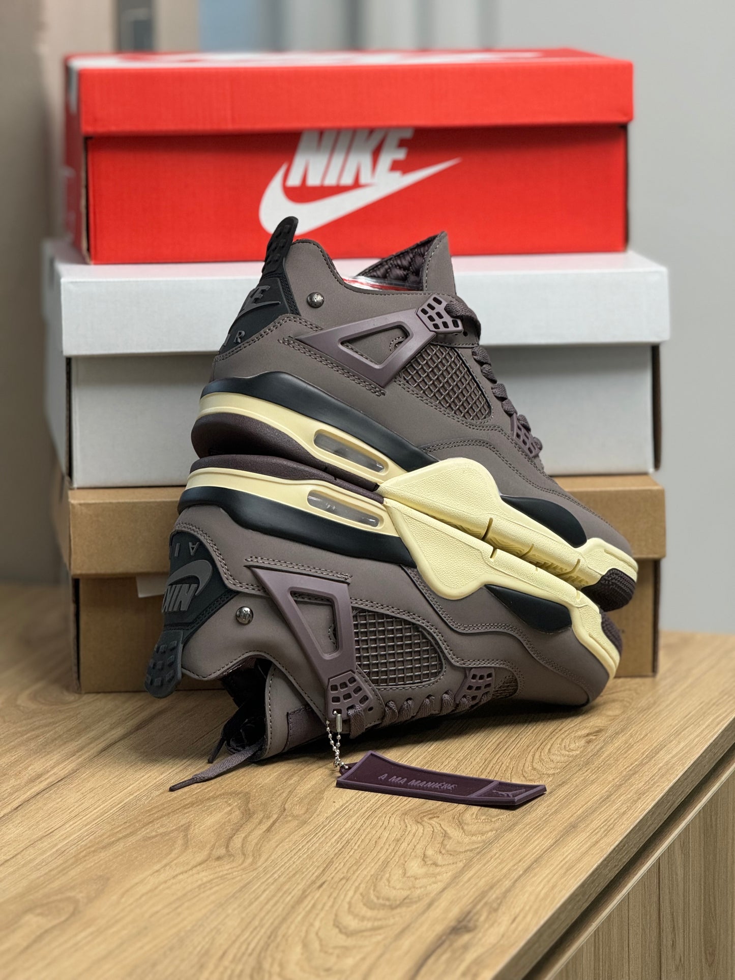 Air Jordan 4 Retro A Ma Maniére Violet Ore