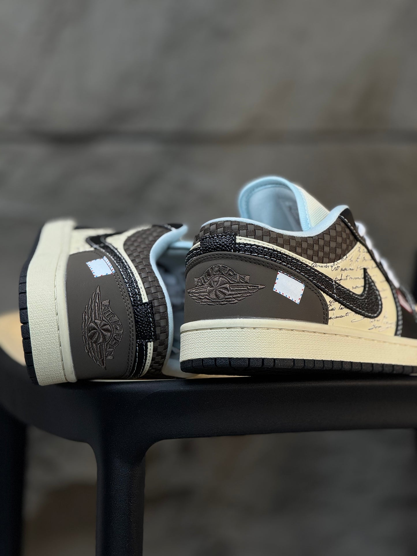 Air Jordan 1 Low SE 'Coconut Milk Black Muslin'