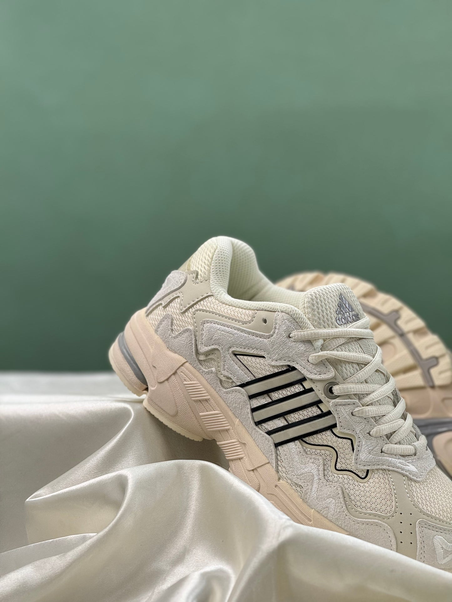 Adidas Response CL x Bad Bunny Wonder White