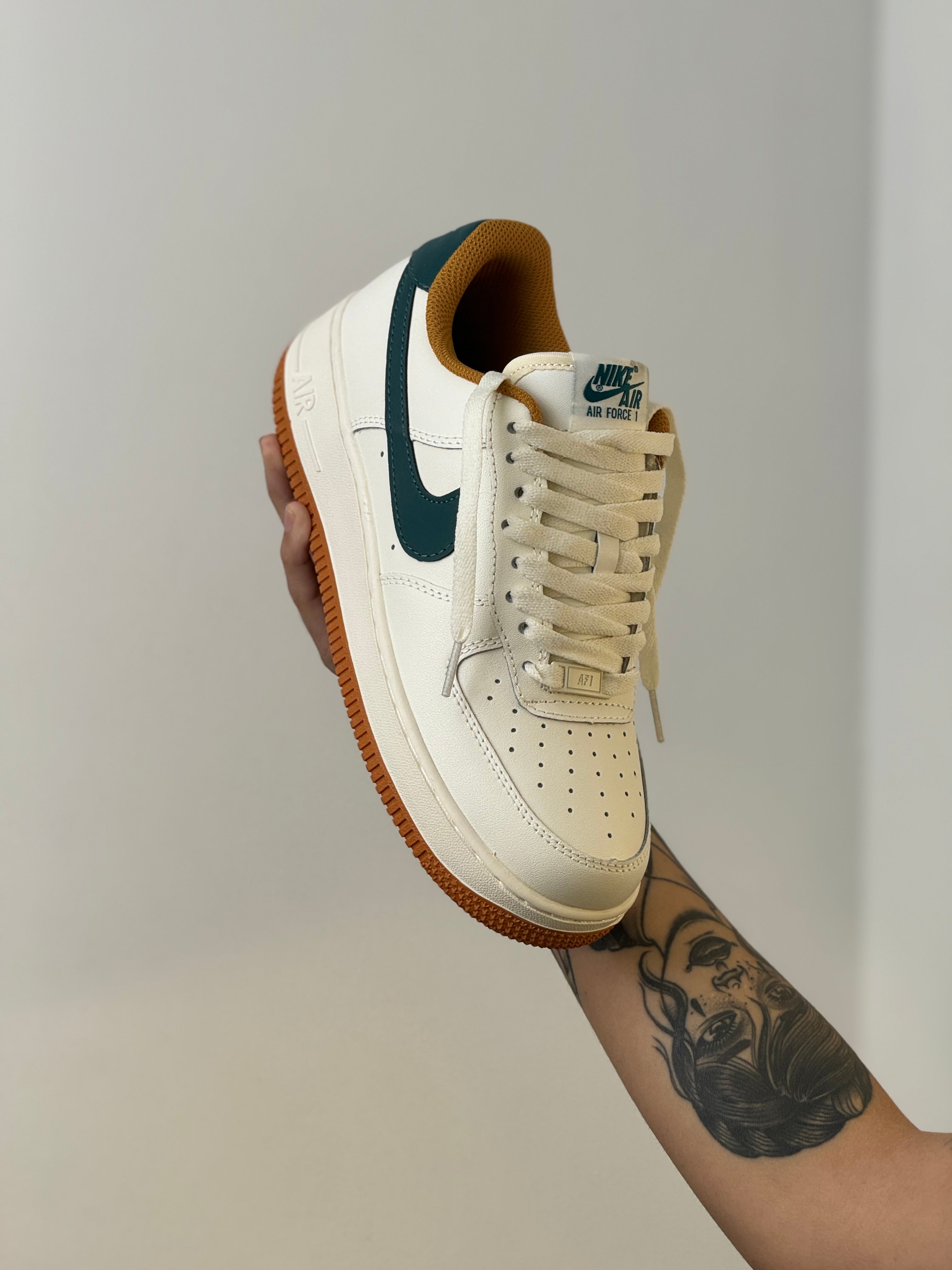 Air force one nike mostaza hotsell