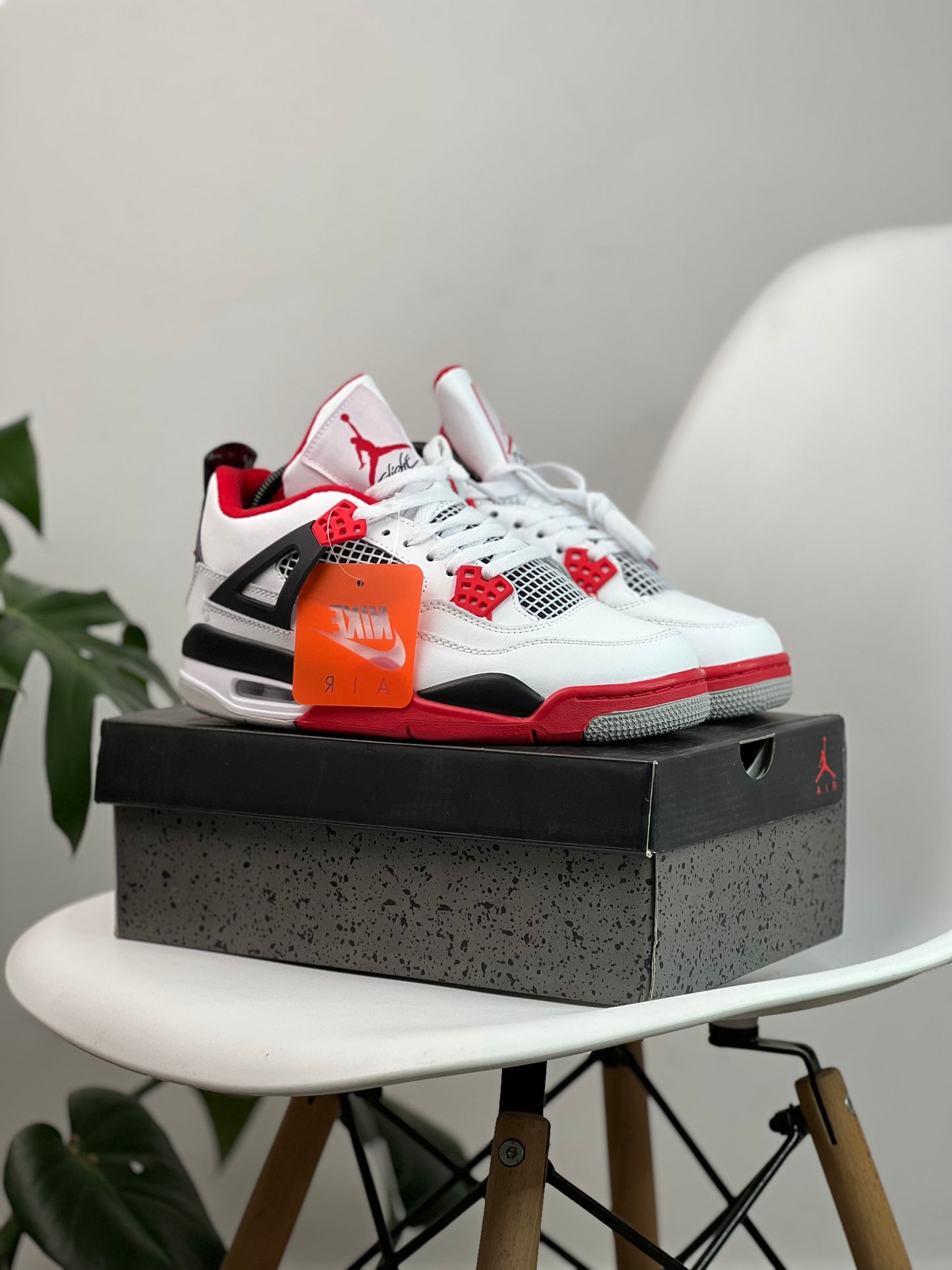 Air Jordan 4 Fire Red