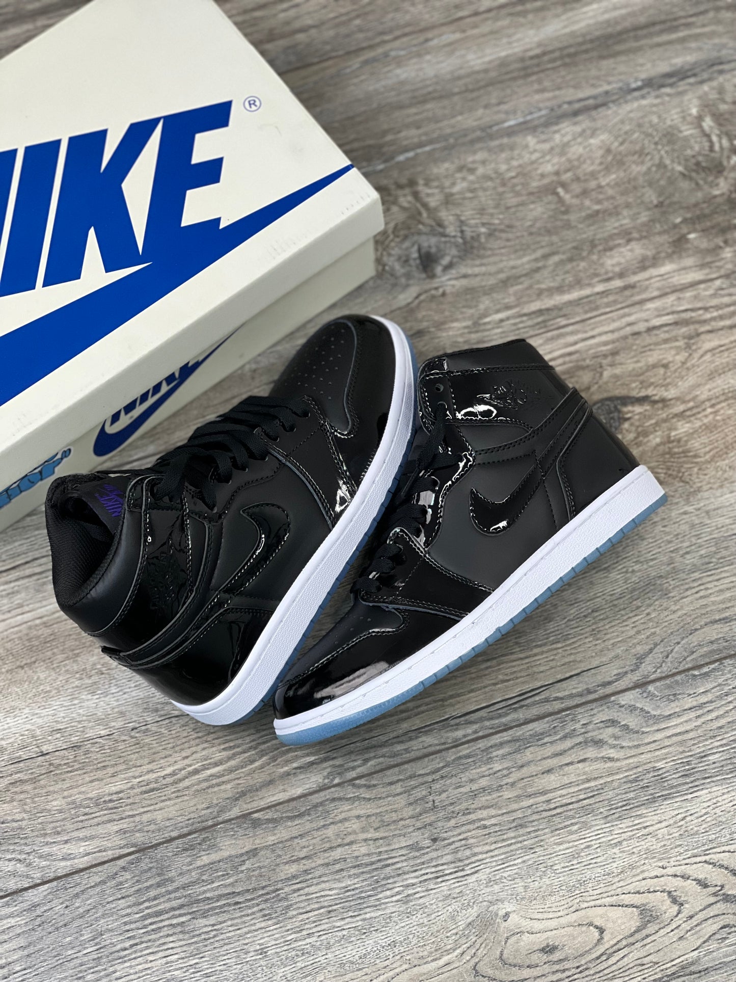 Air Jordan 1 Mid SE Space Jam