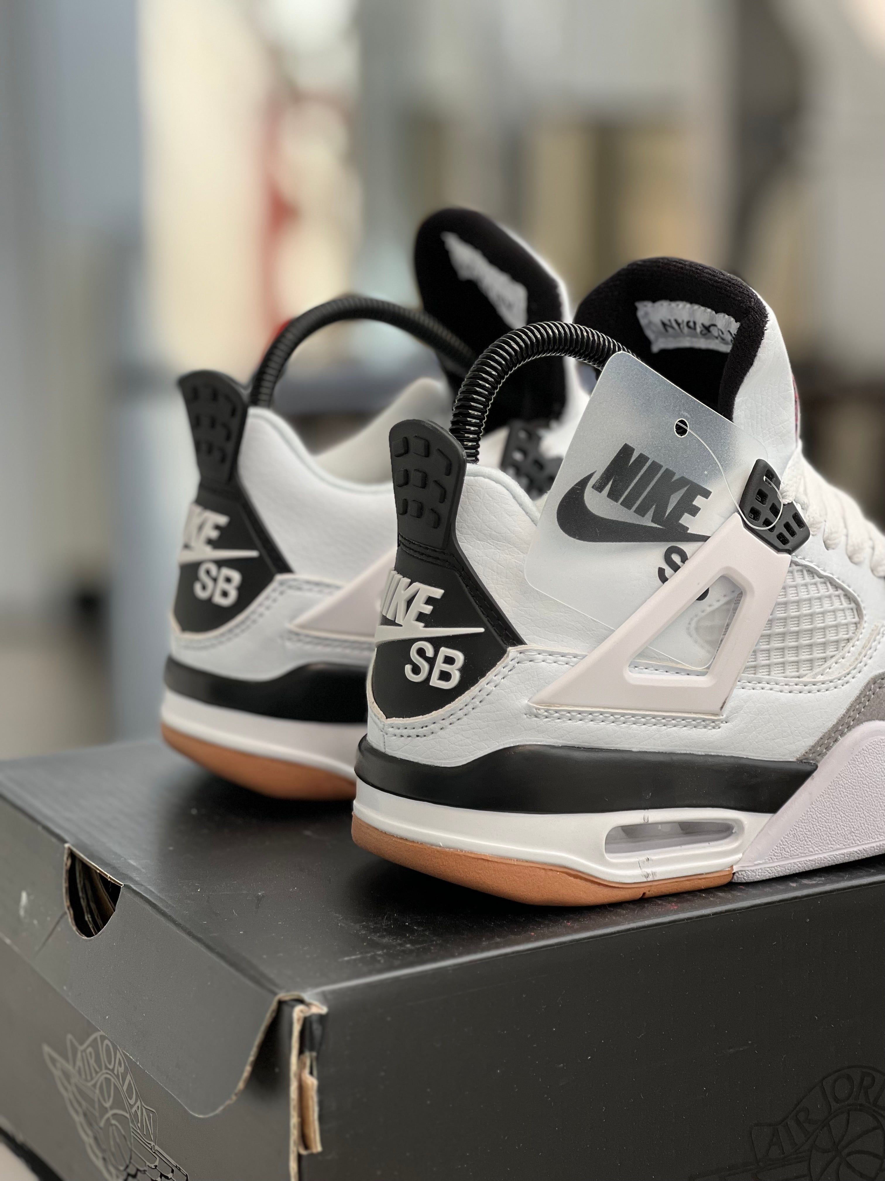 Jordan 4 retro fashion negro precio