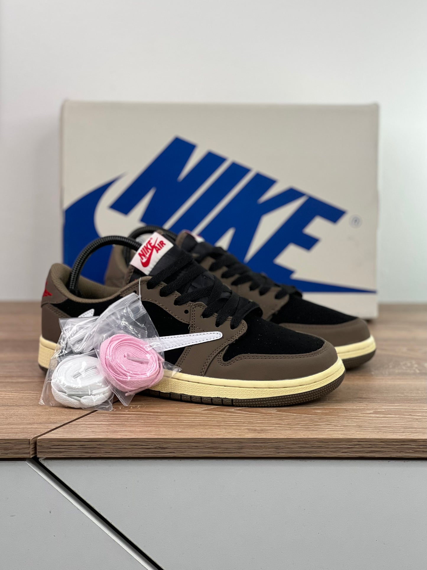 Air Jordan 1 Low X Travis Scott