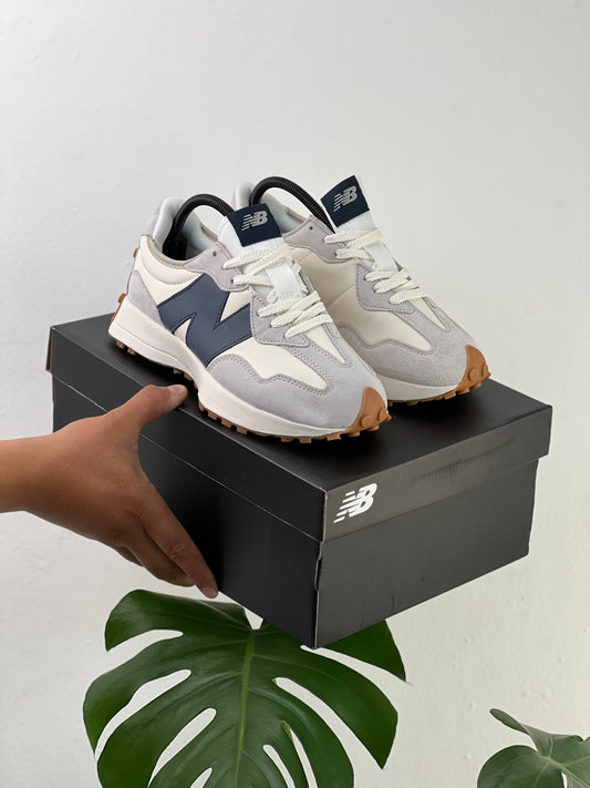 New Balance 327