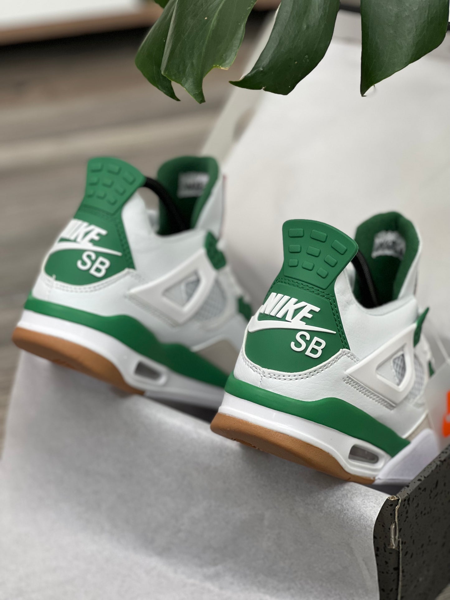 Jordan 4 Retro SB Pine Green