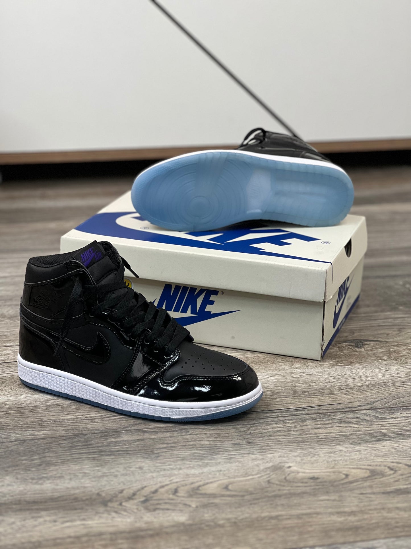 Air Jordan 1 Mid SE Space Jam