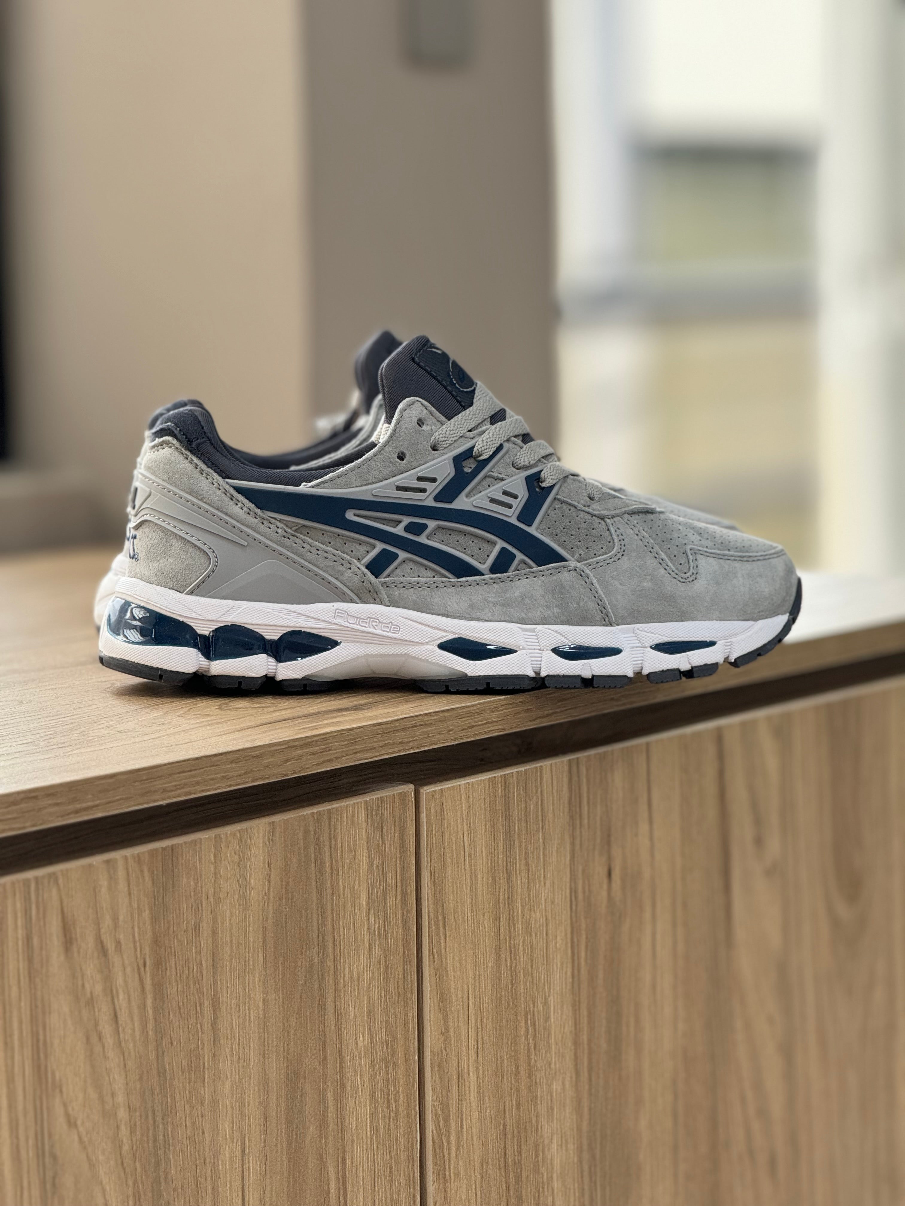 Asics kayano 20 mujer plata on sale