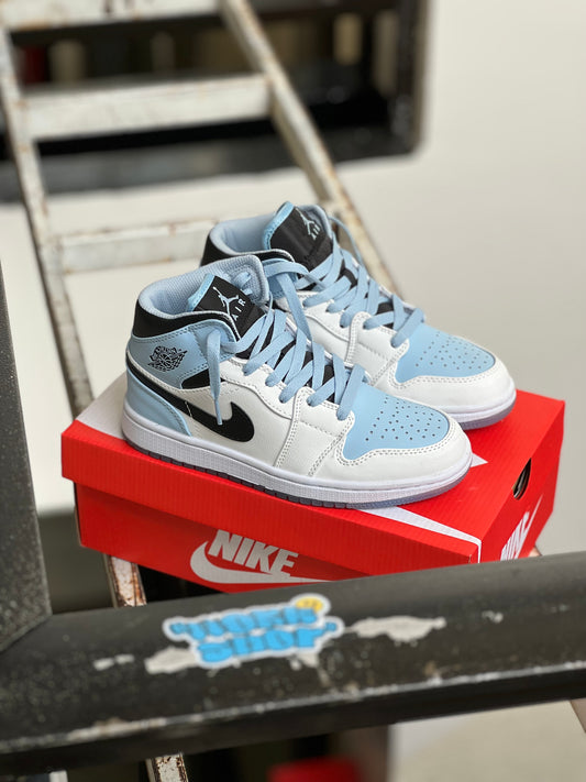 Jordan 1 Mid SE Ice Blue