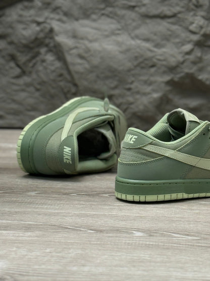 Nike Dunk Low Premium “Oil Green”