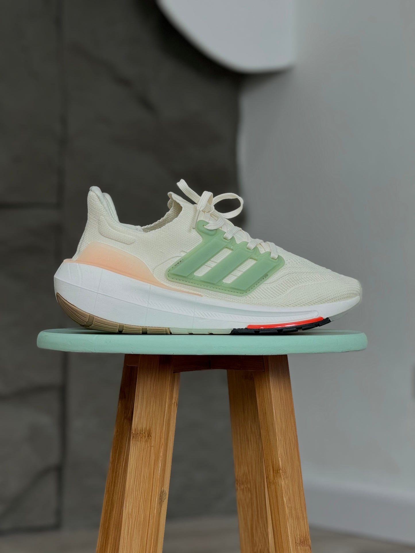 Adidas Ultraboost Light Running