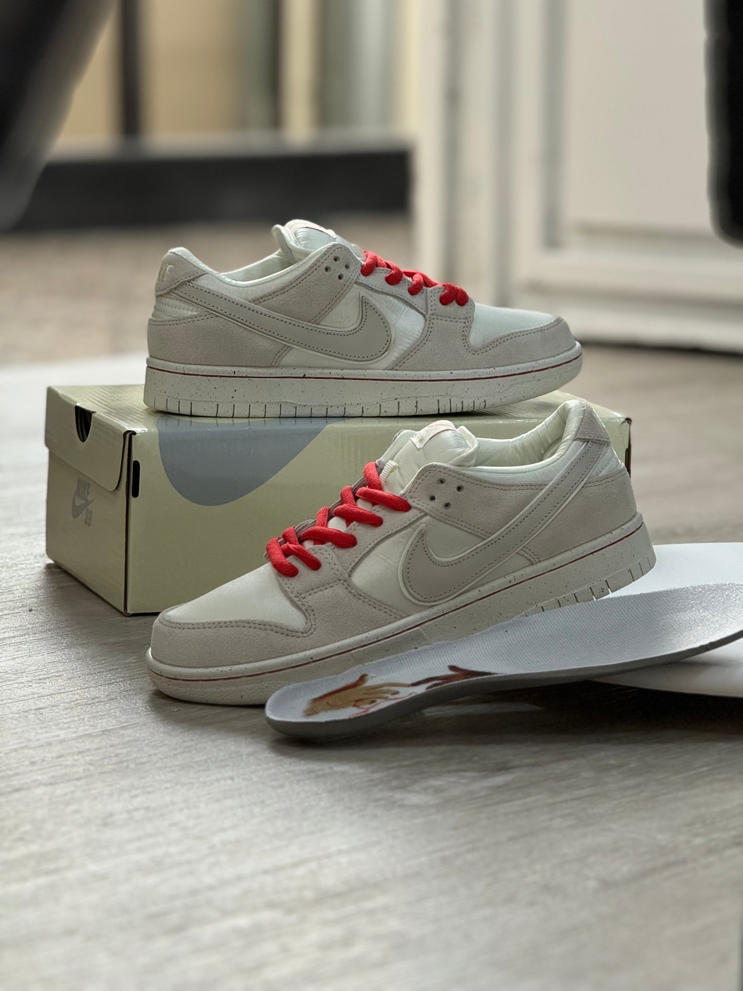 Nike SB Dunk Low City of Love Pack