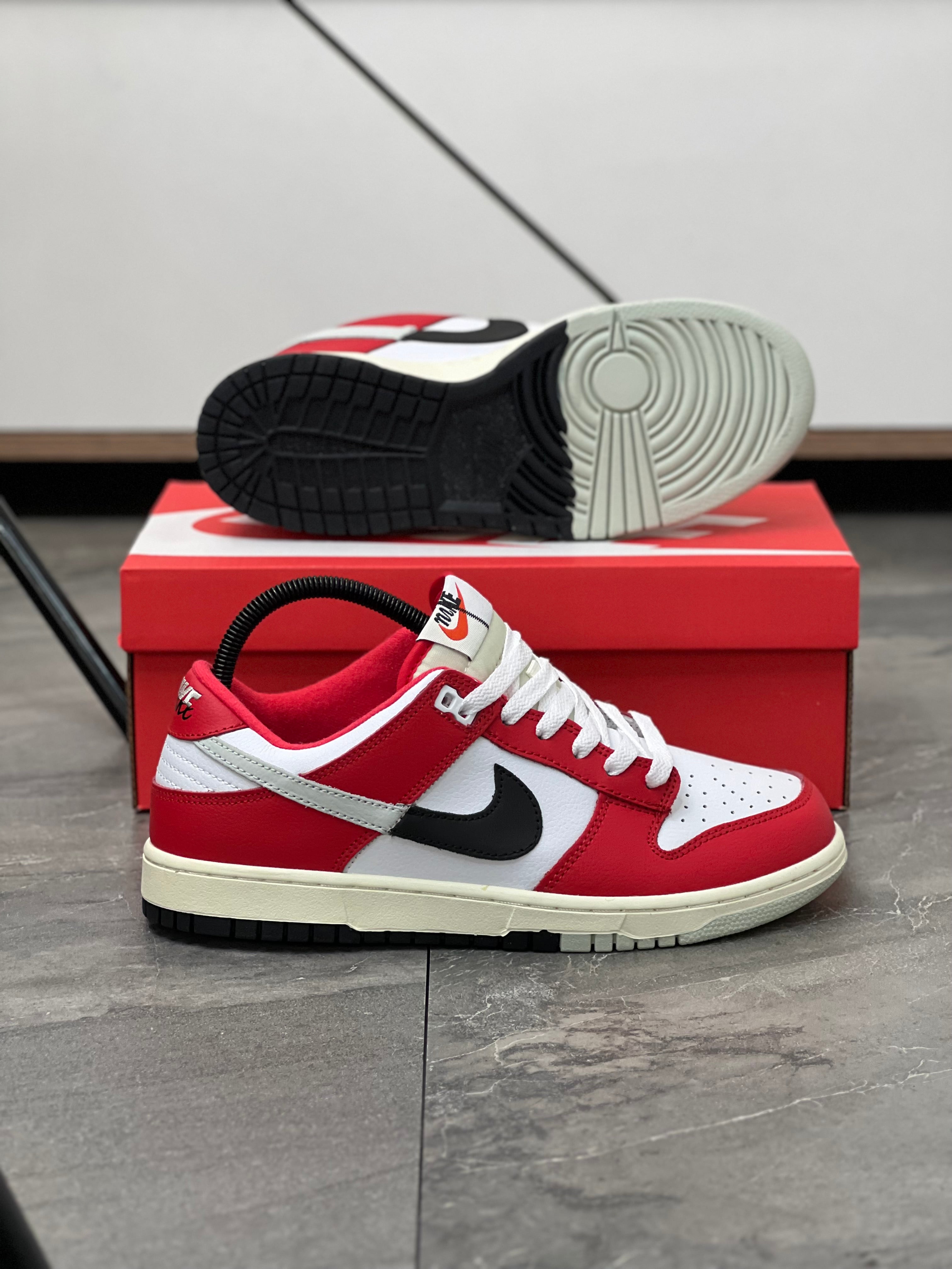 Nike Dunk Low Chicago Split – workshop