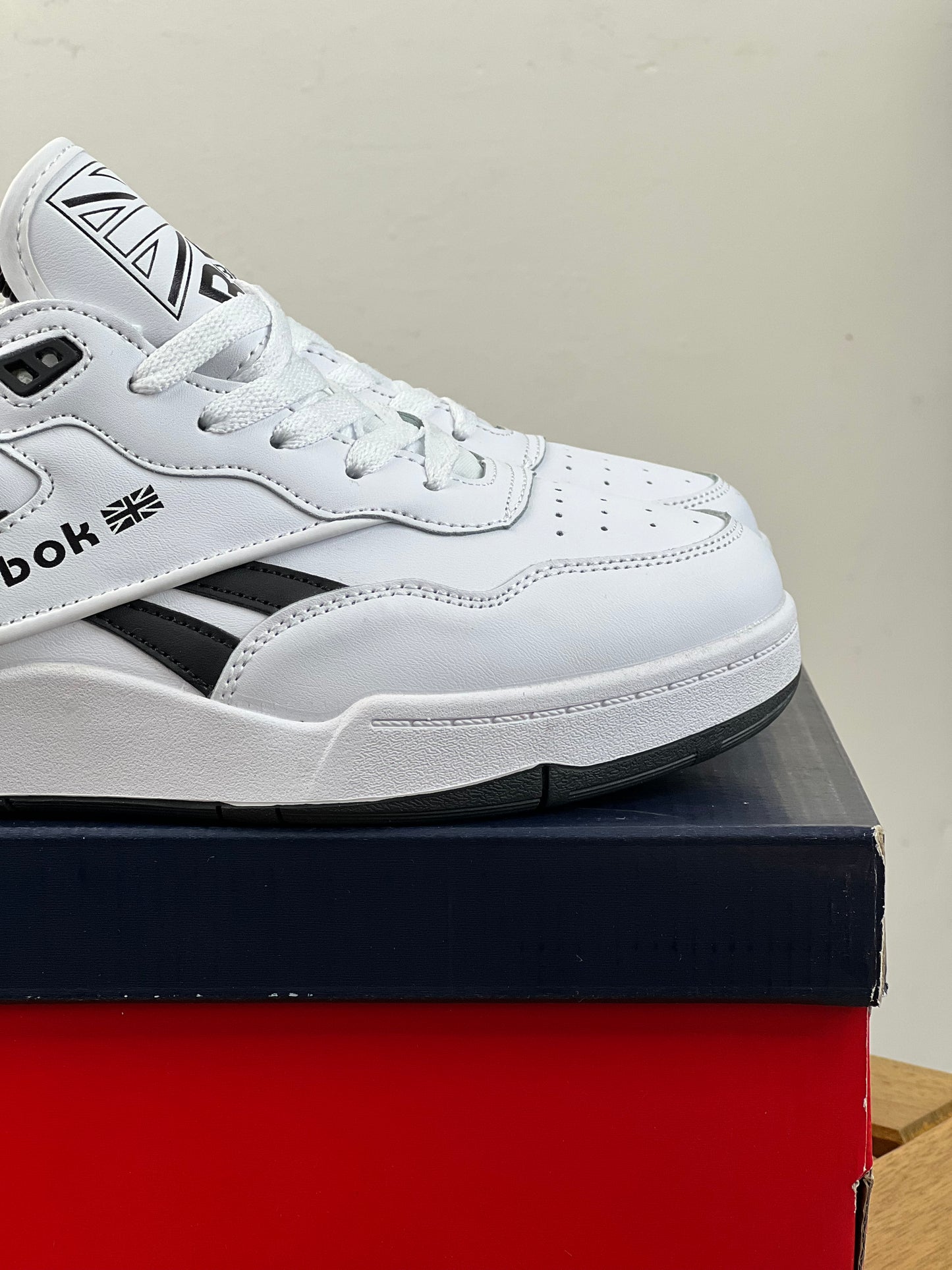 Reebok BB 4000 II