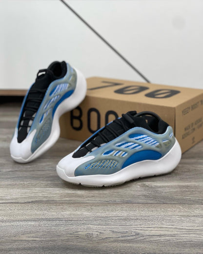 Adidas Yeezy 700V2 Alzareth