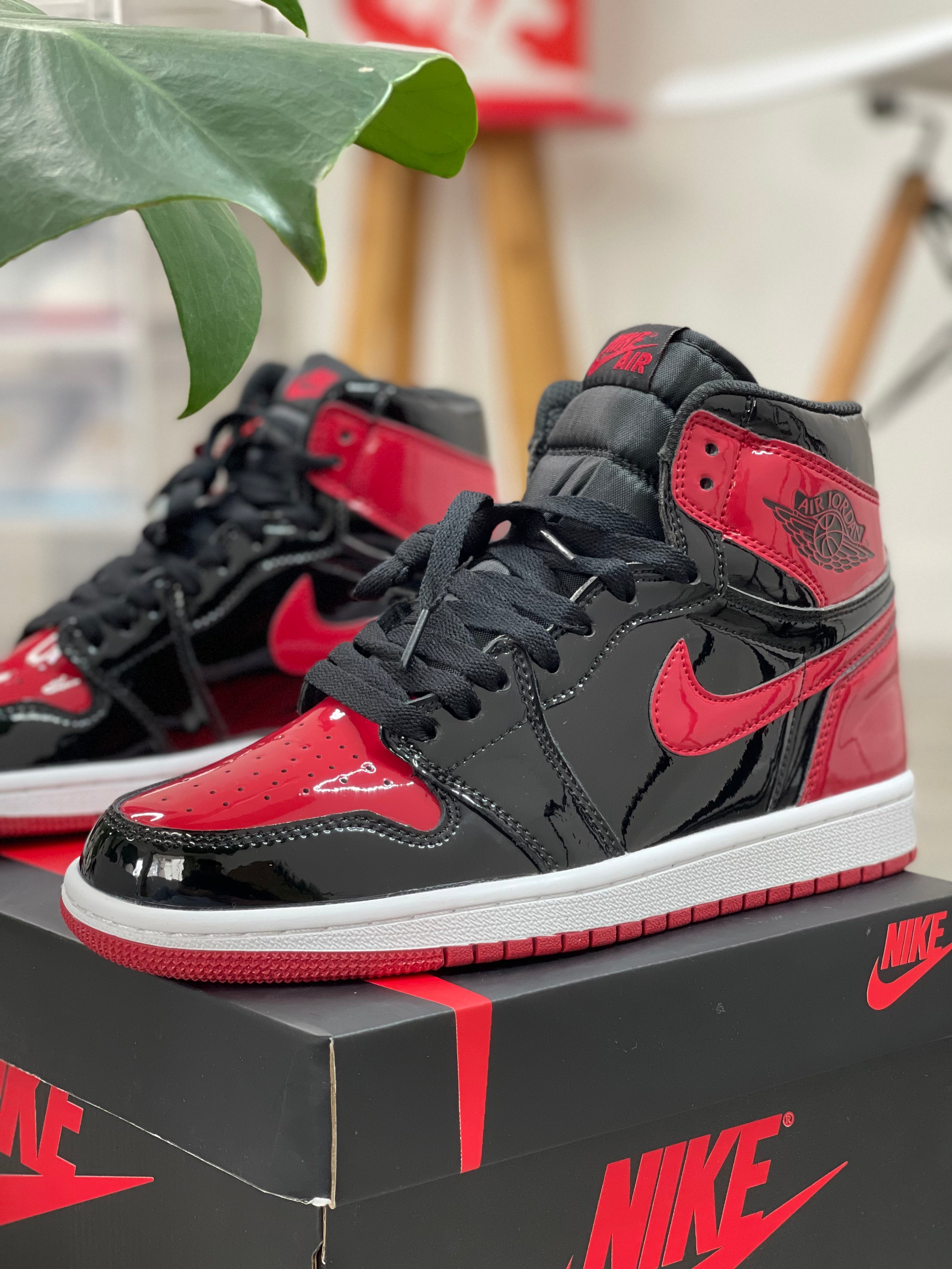 Nike Air Jordan Retro 1 OG Patent Bred