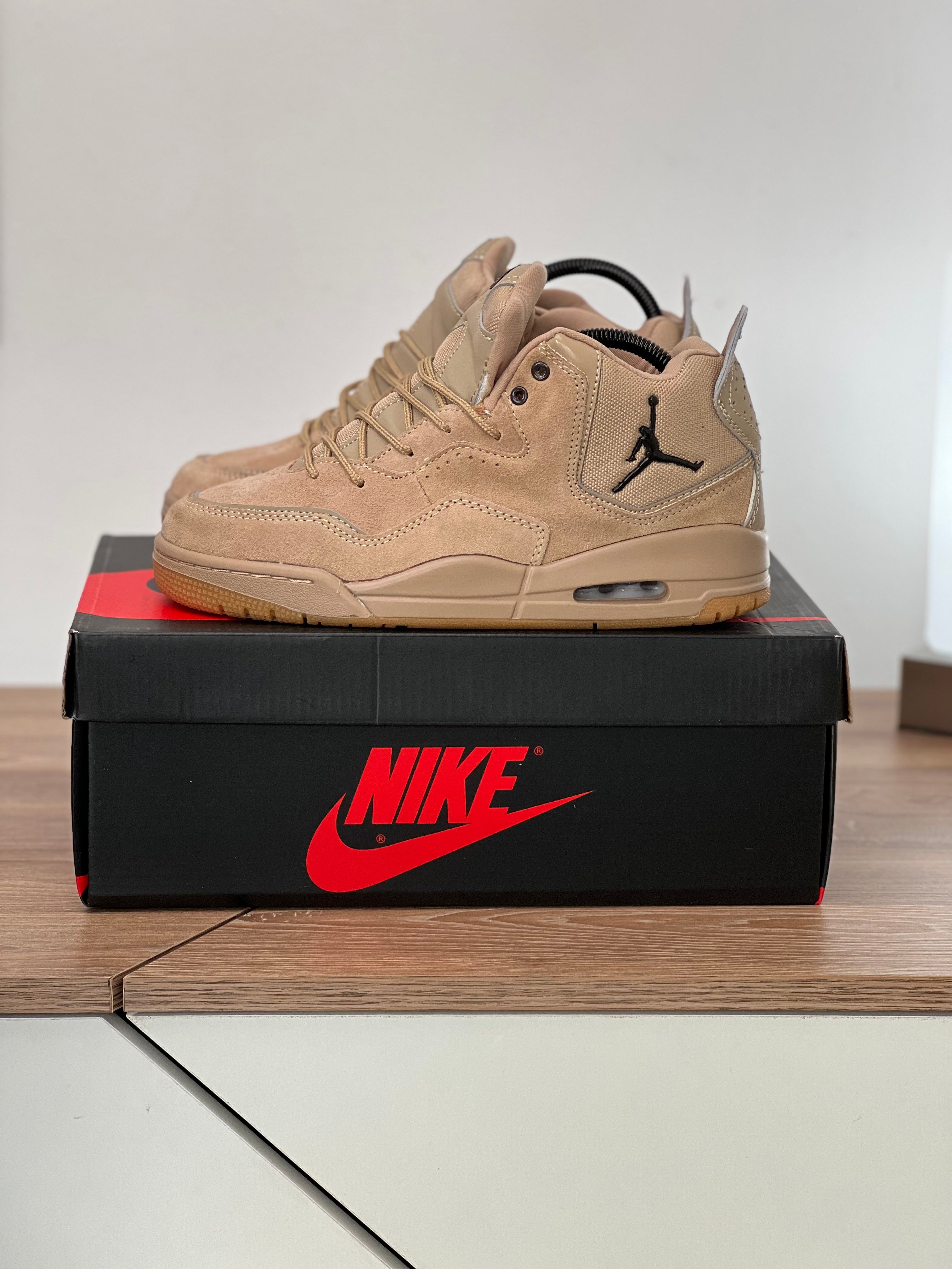 Jordan courtside 23 store beige