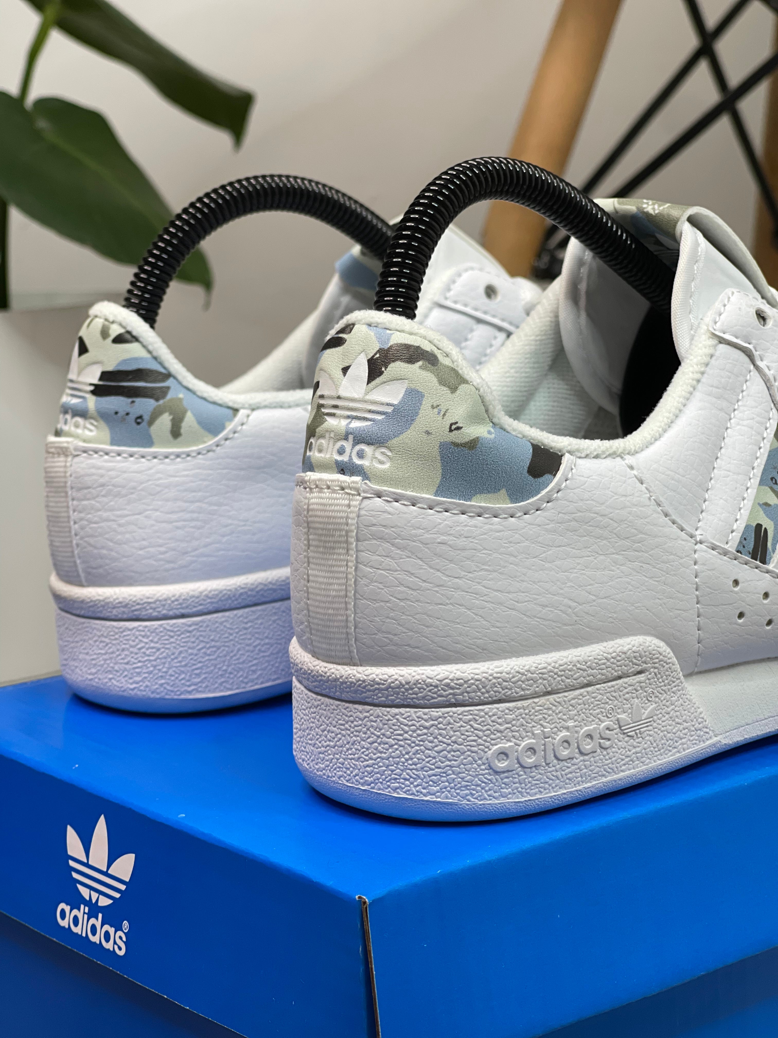 Adidas shop continental plata