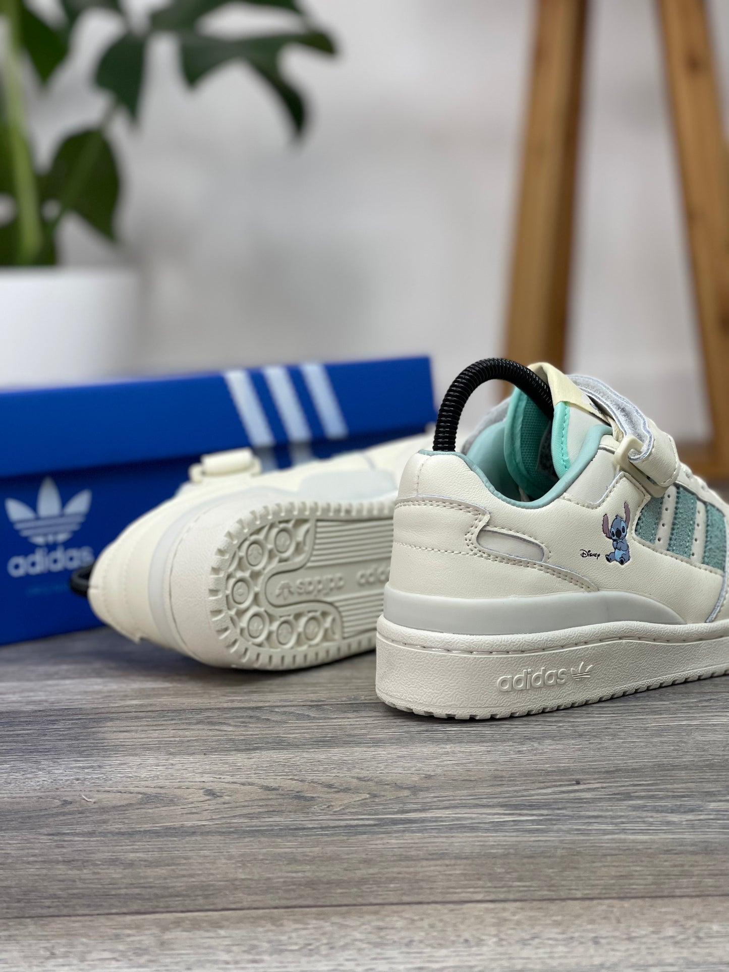 Adidas Forum Low 85 Lilo y Stich