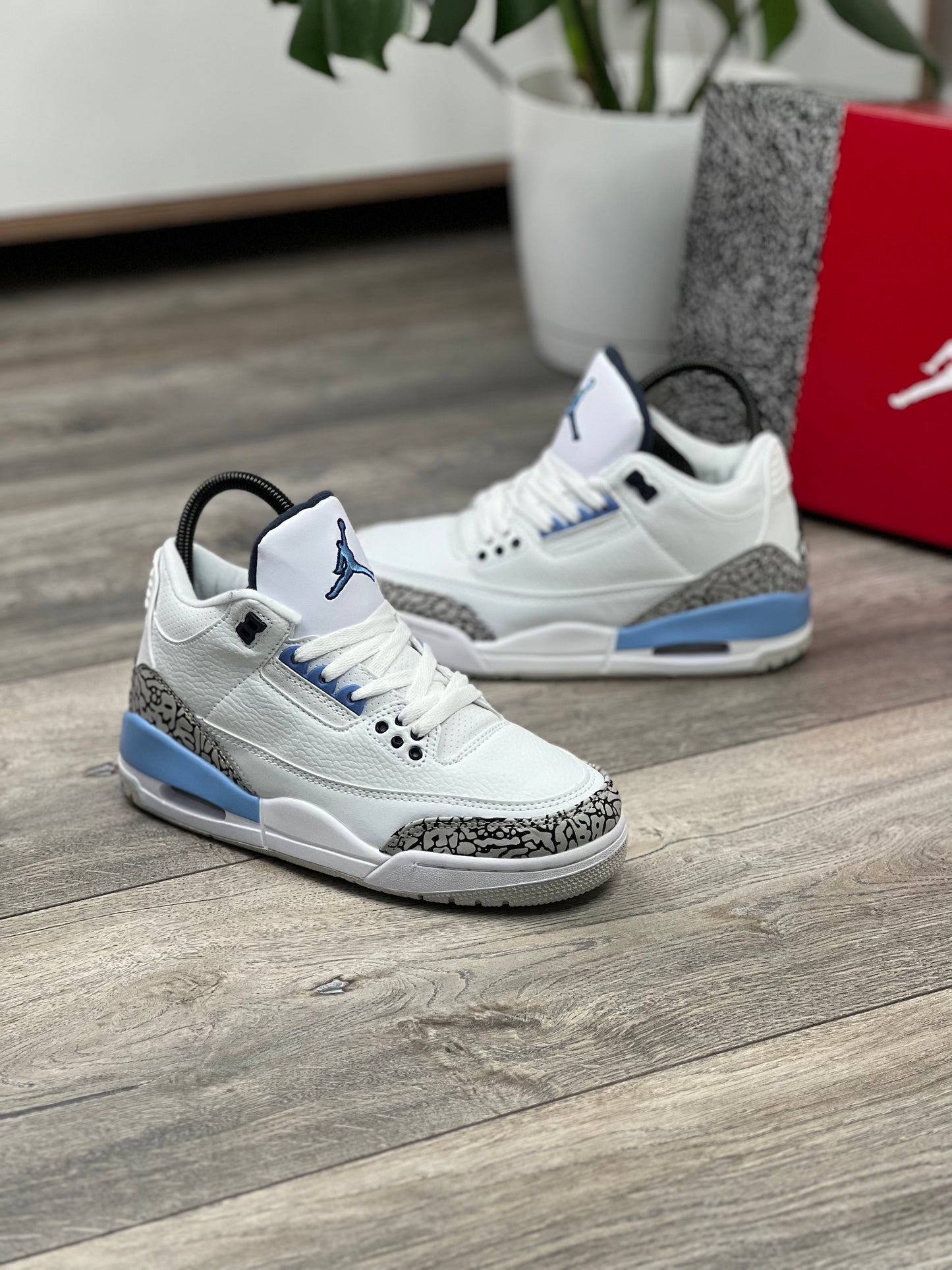 Air Jordan Retro 3 UNC