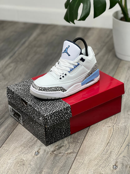 Air Jordan Retro 3 UNC